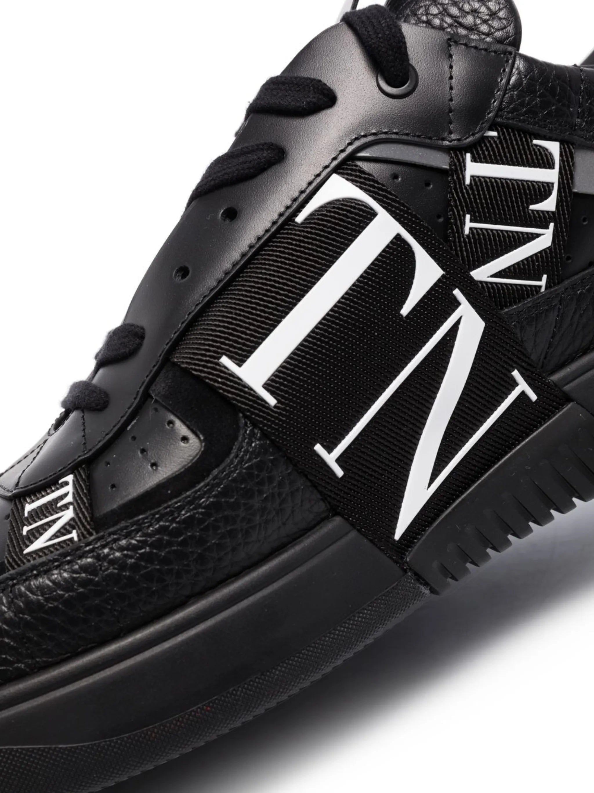 VL7N sneakers