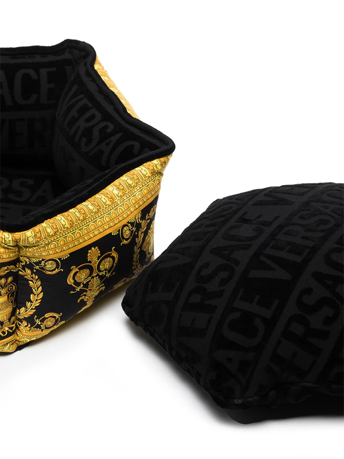small I Love Baroque pet bed
