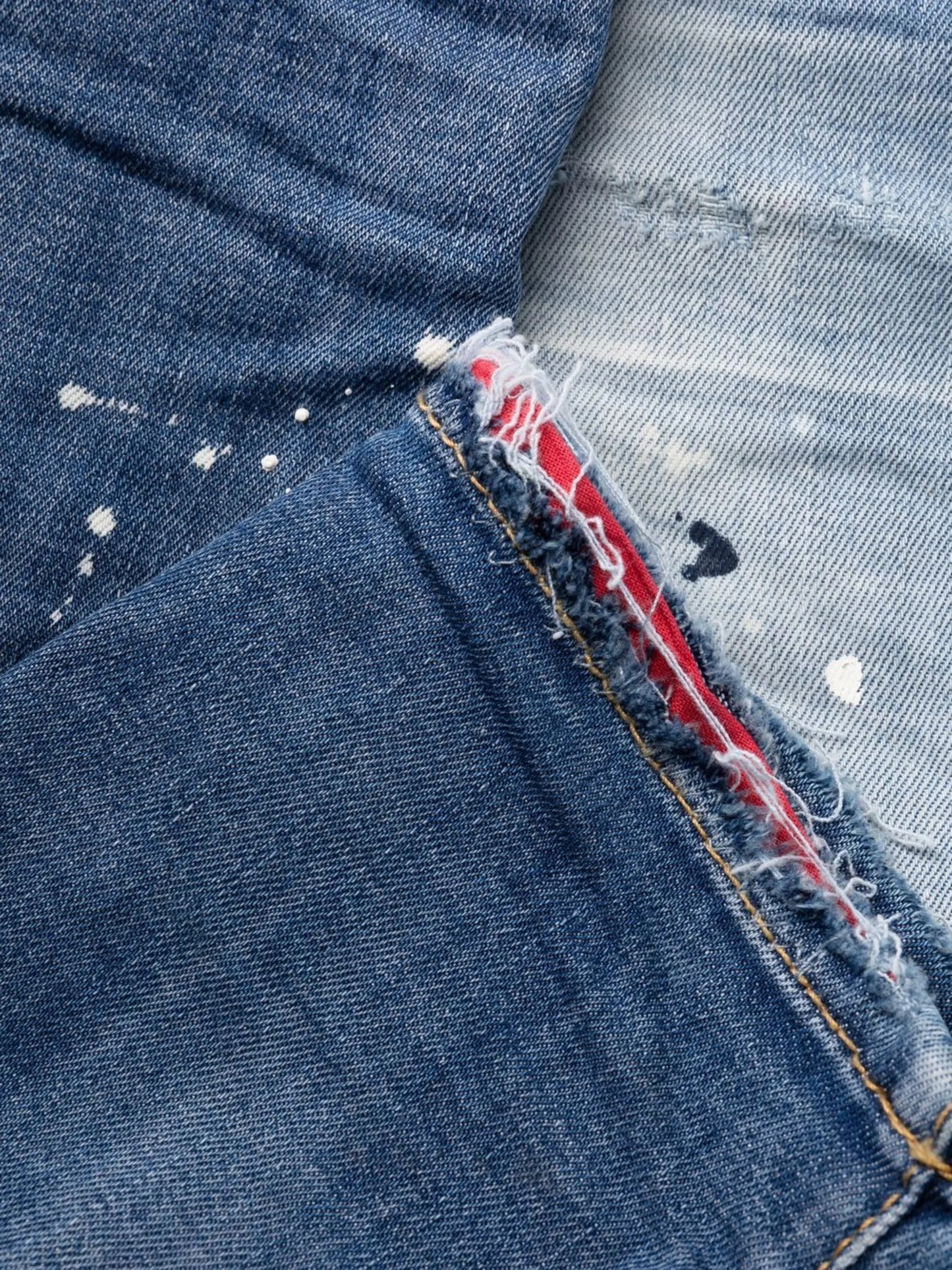 stonewashed distressed jeans