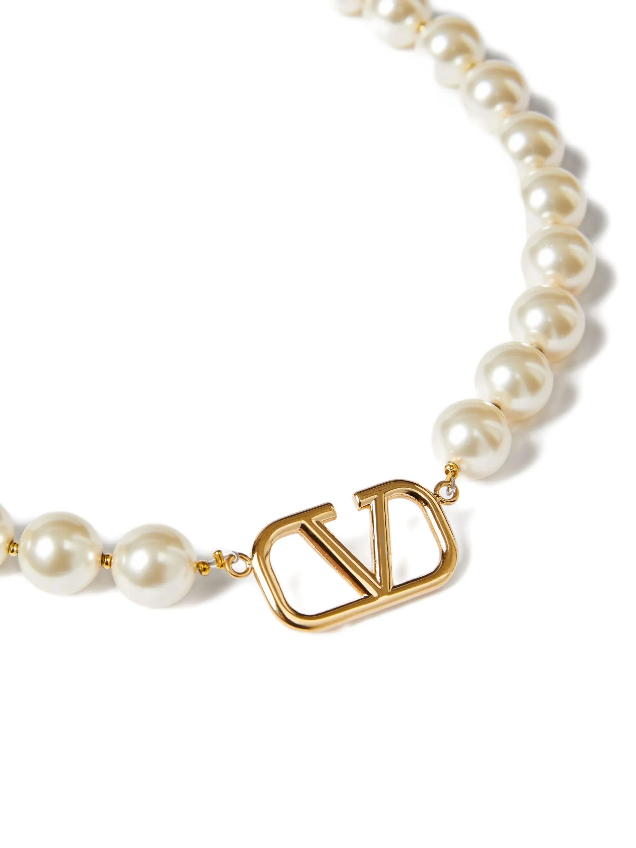 VLogo Signature pearl necklace