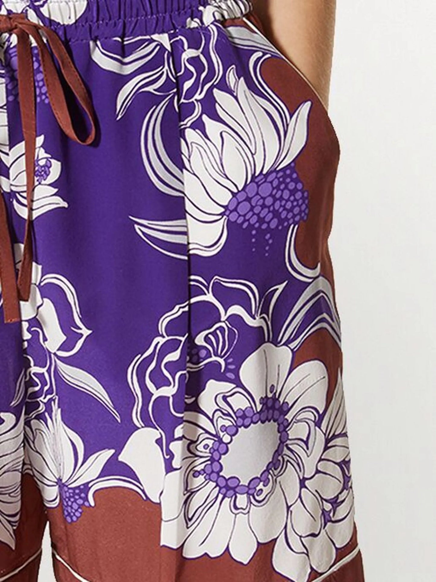 graphic-print pressed-crease shorts