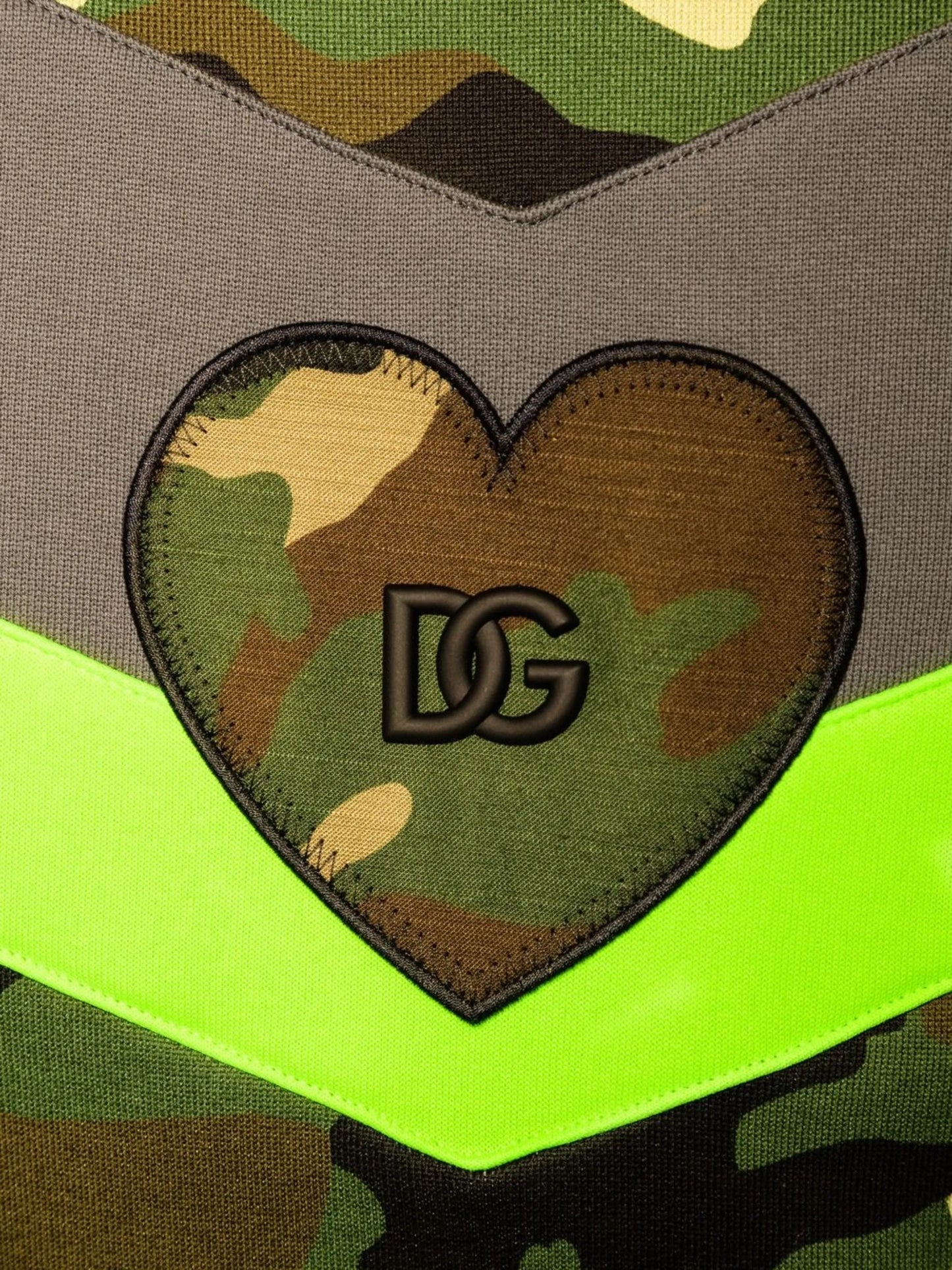 logo-plaque camouflage-print sweatshirt