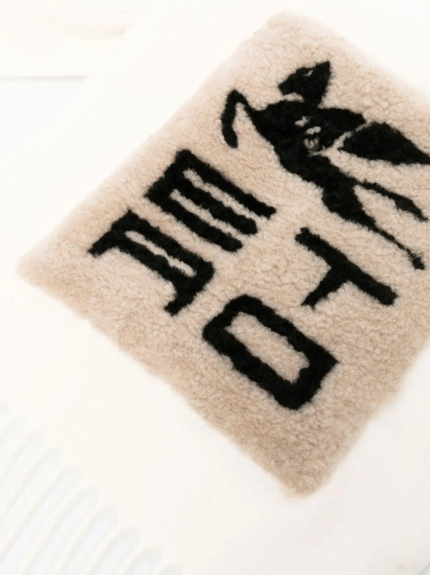 logo-patch cashmere scarf
