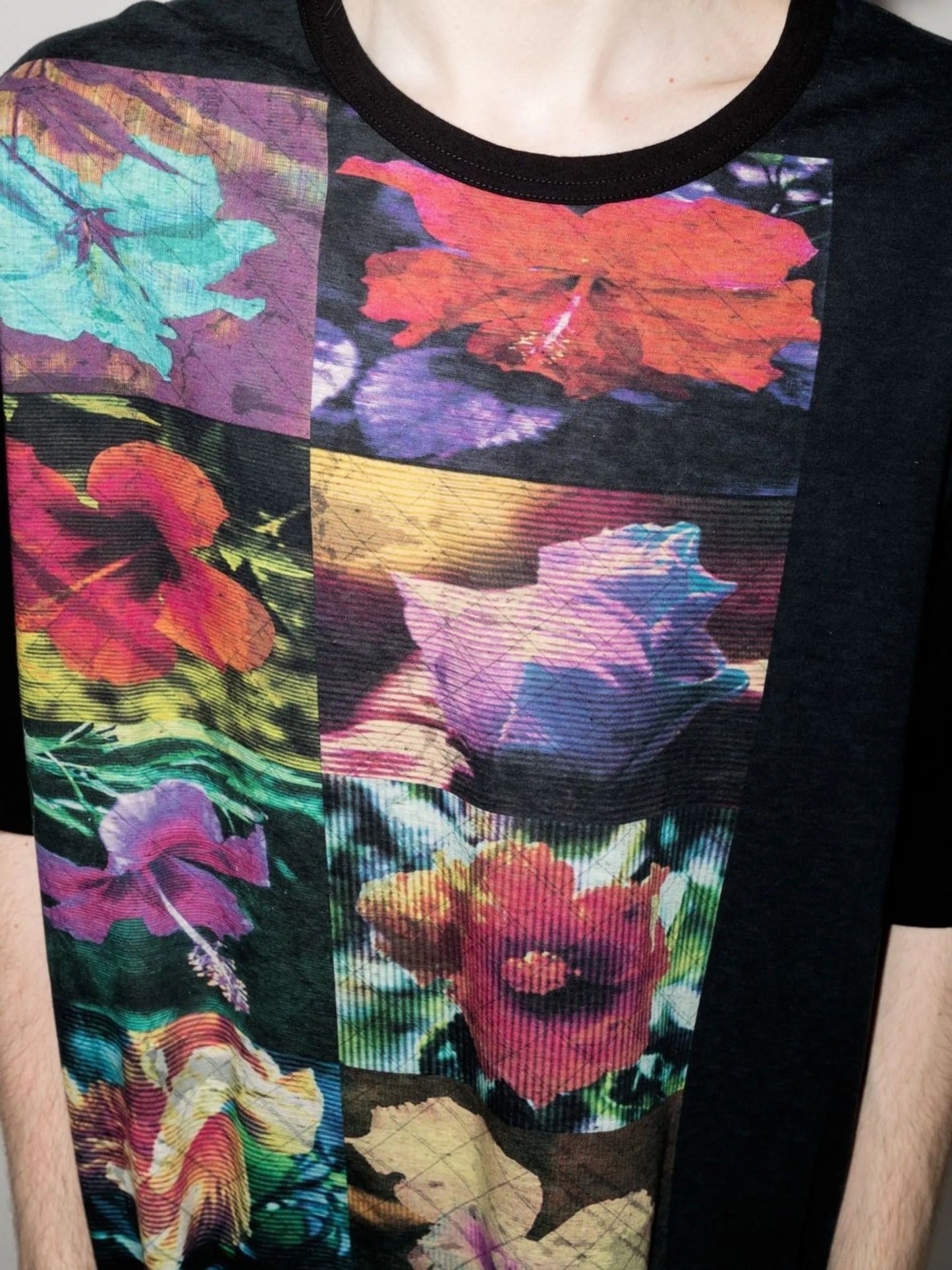 floral-print short-sleeved T-shirt
