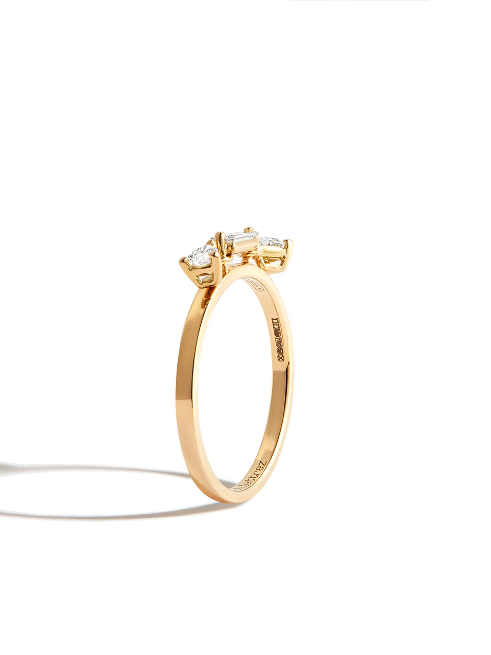 18kt yellow gold Dancing Diamonds ring