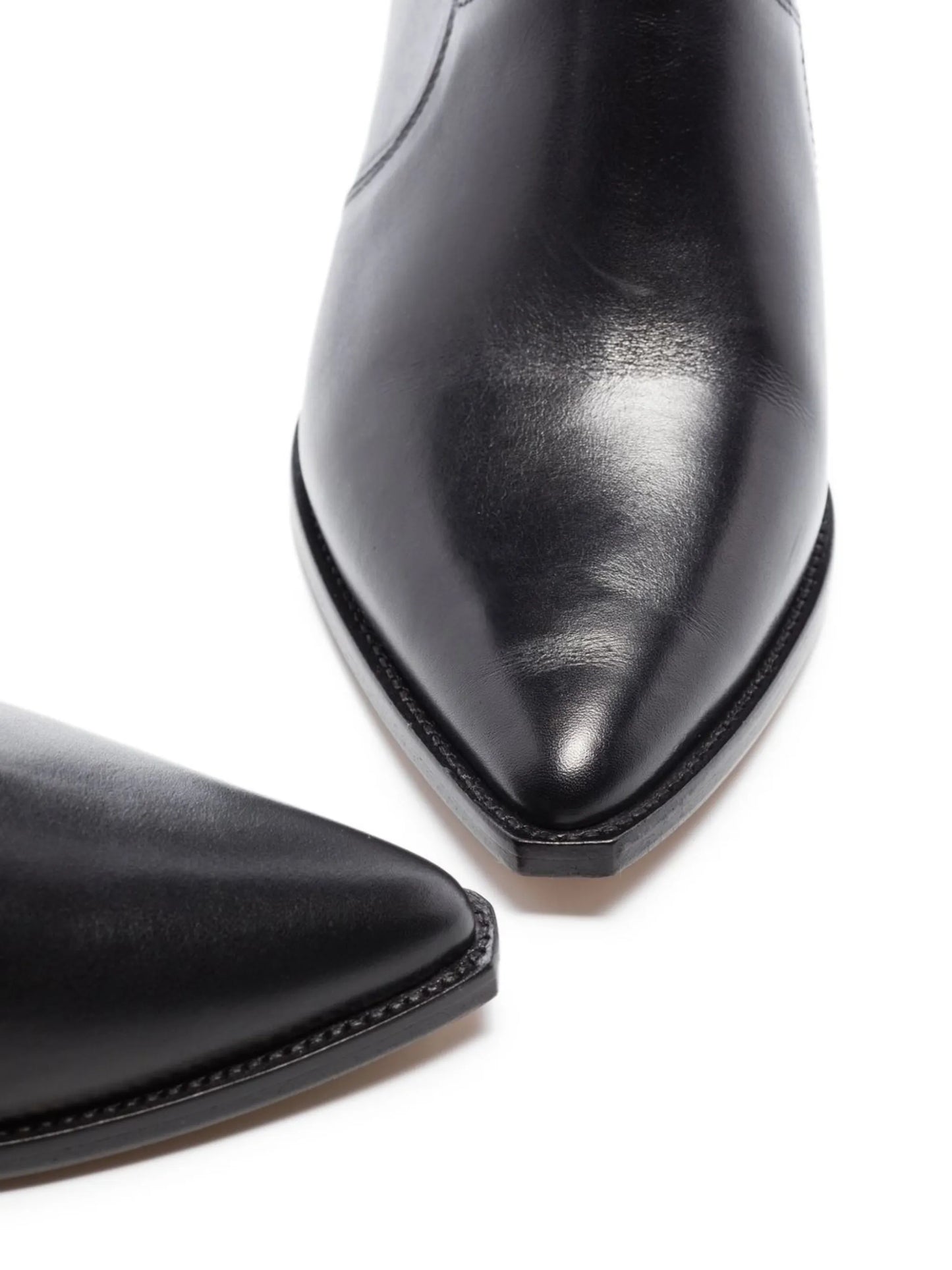 polished-finish pointed-toe boots