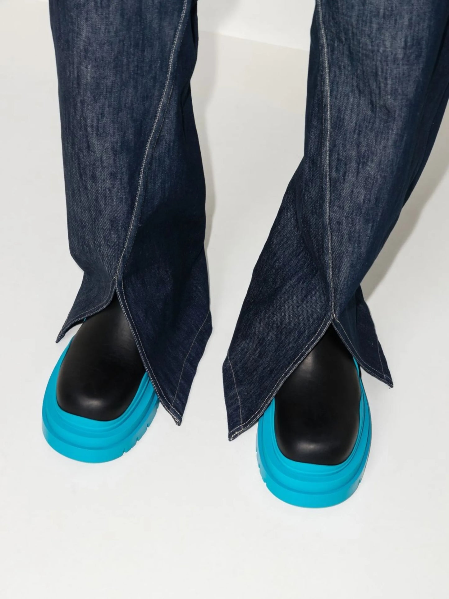 Tire leather Chelsea boots