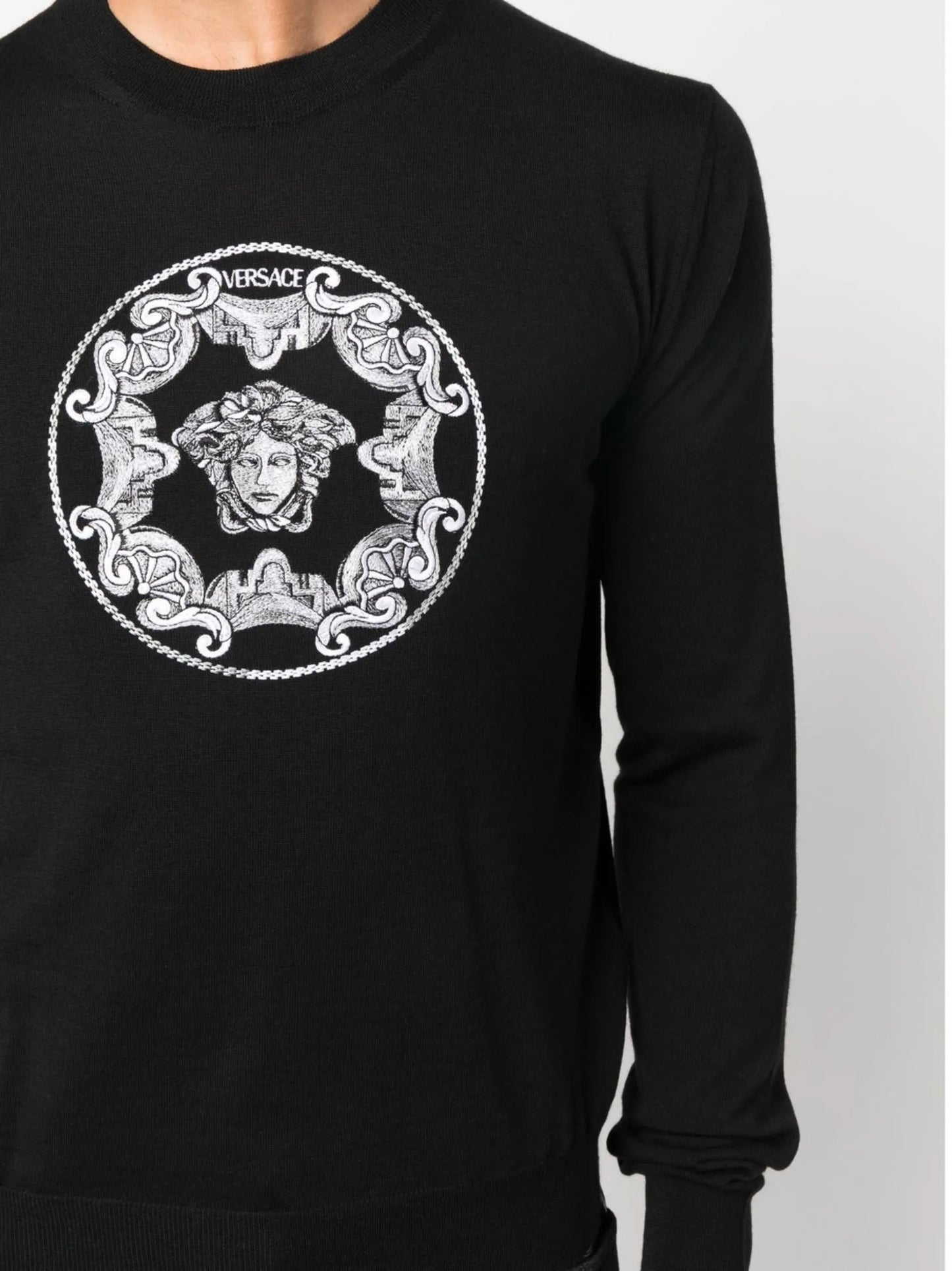 Medusa-print detail knit jumper