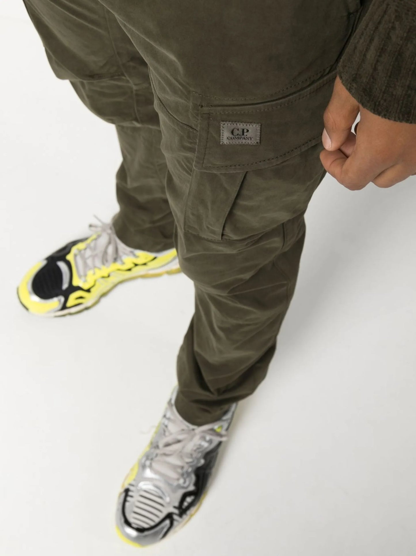 logo-patch tapered cargo trousers