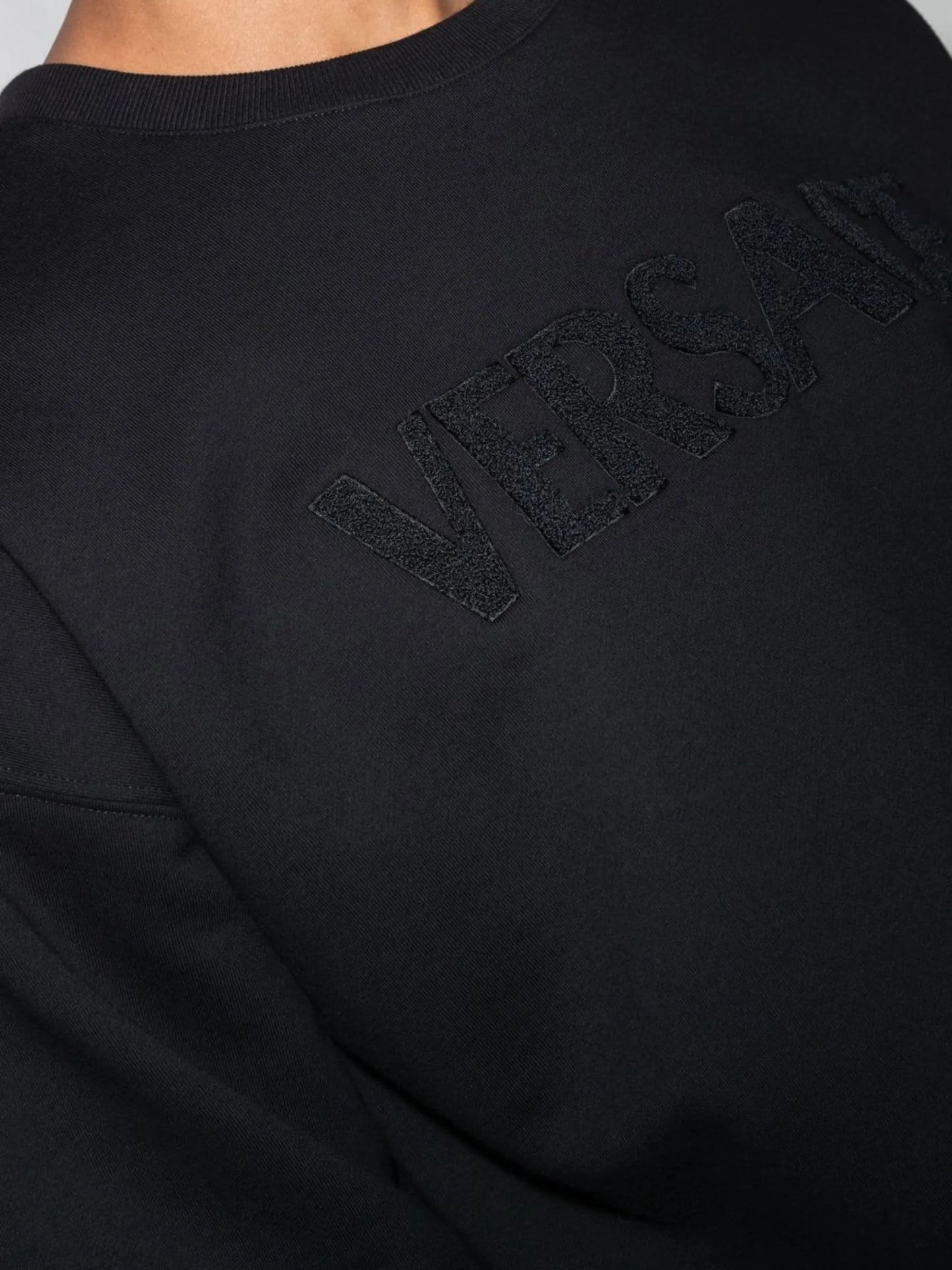 embroidered logo crew neck sweatshirt