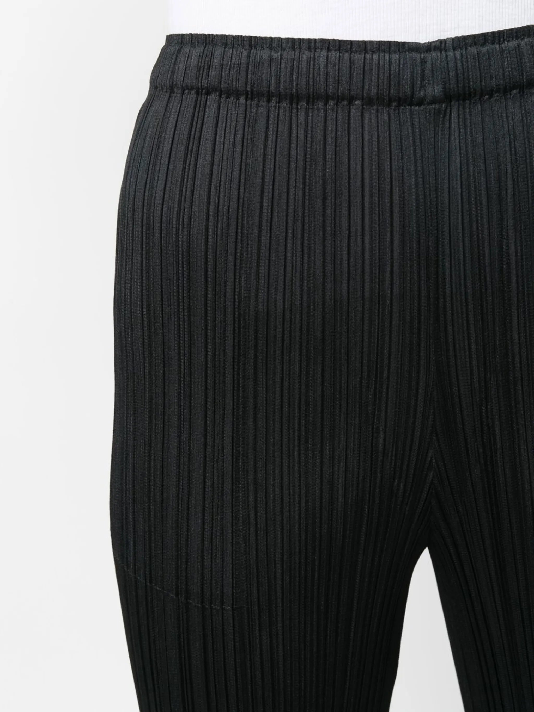 elasticated-waist slip-on straight trousers