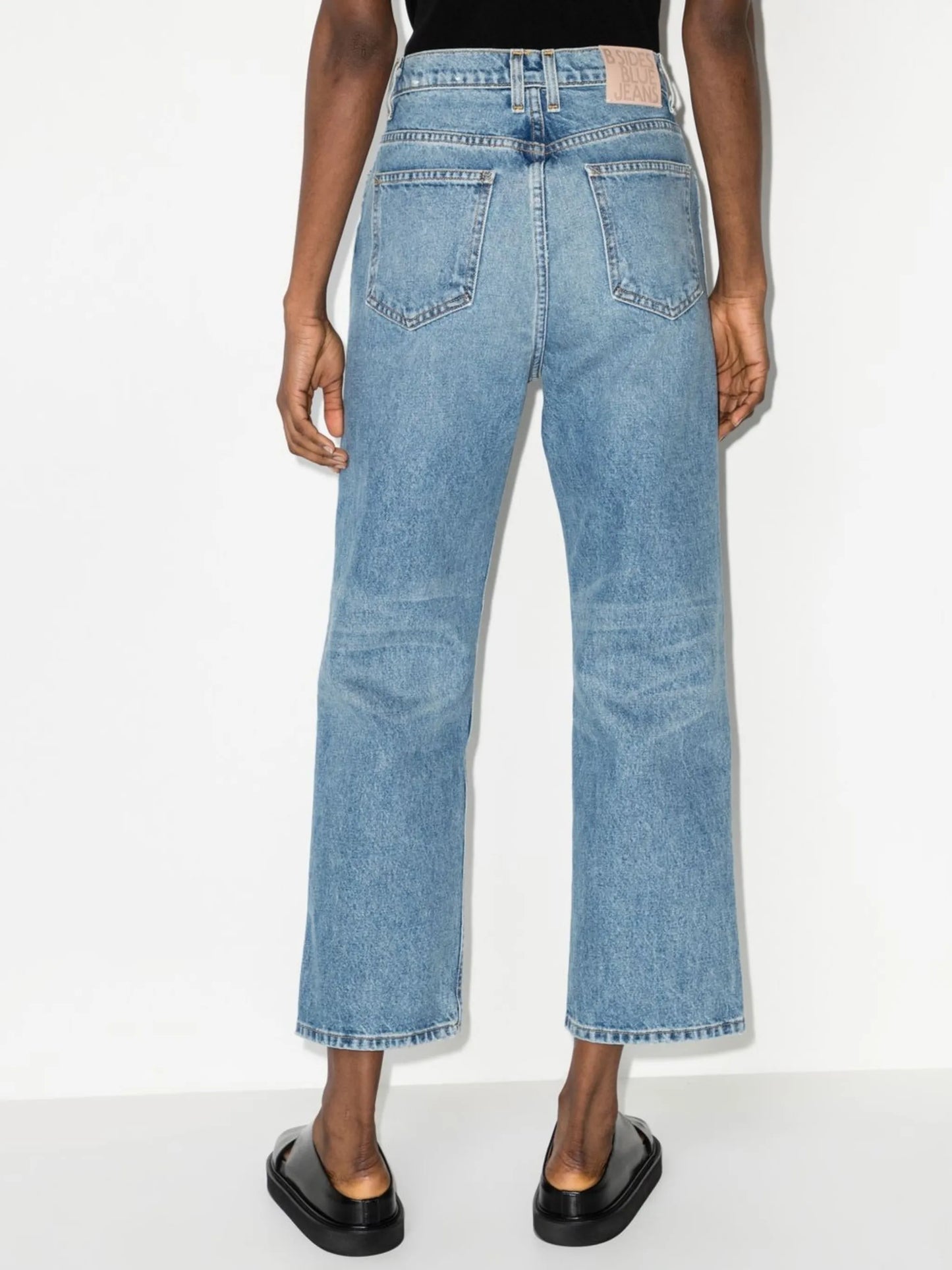 mid-rise cropped jeans