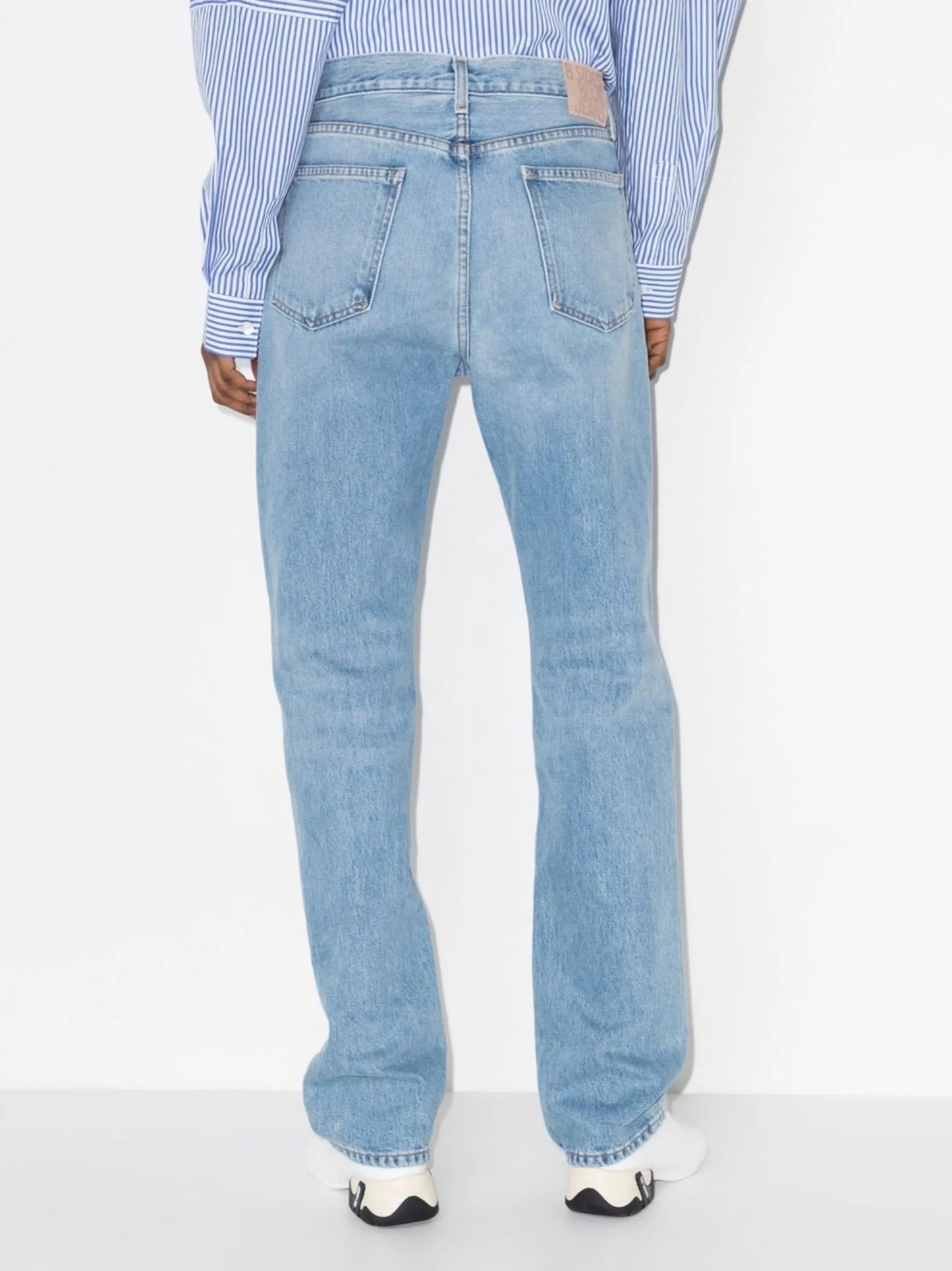 mid-rise straight-leg jeans