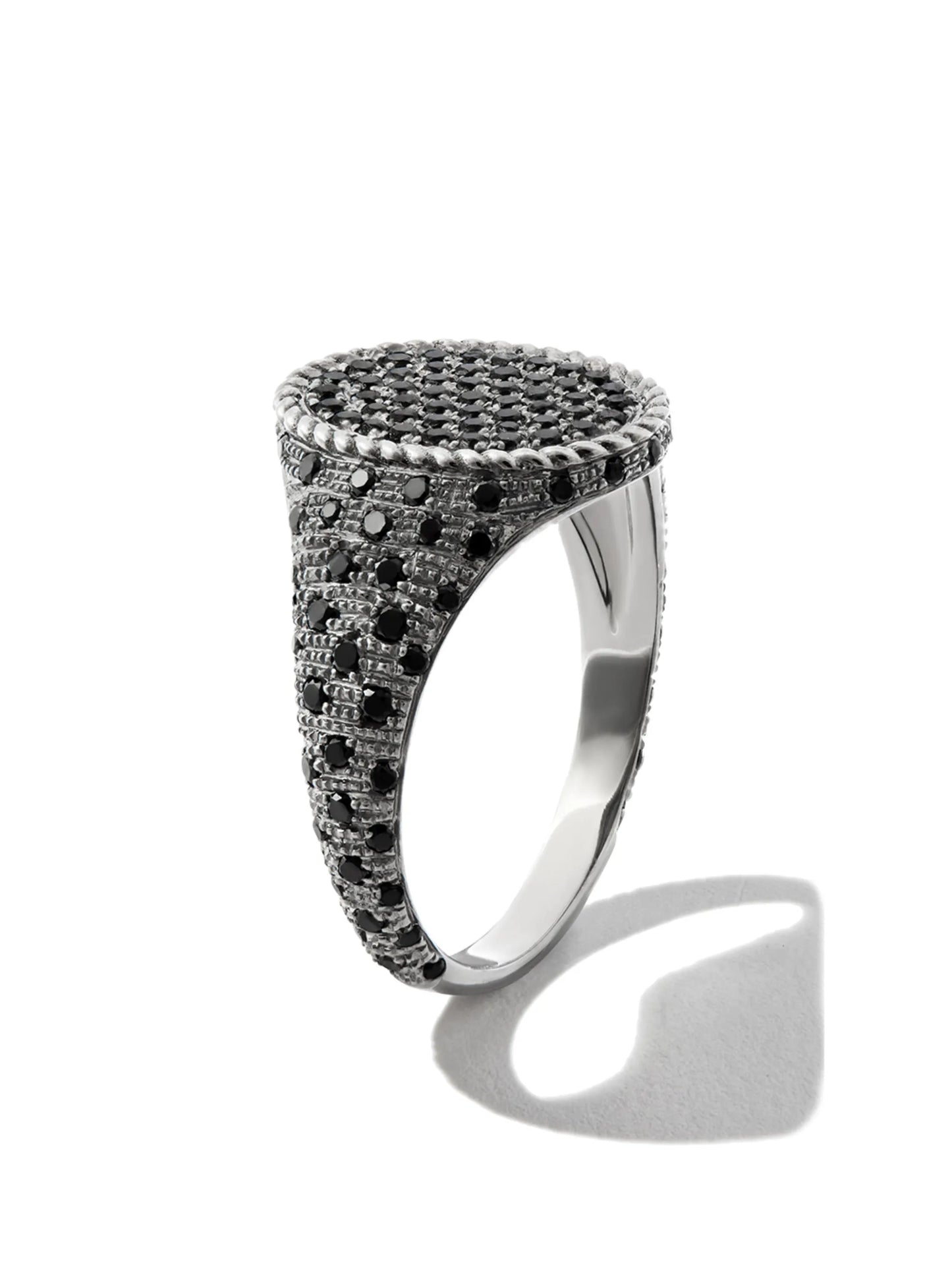 18kt white gold Oval diamond signet ring