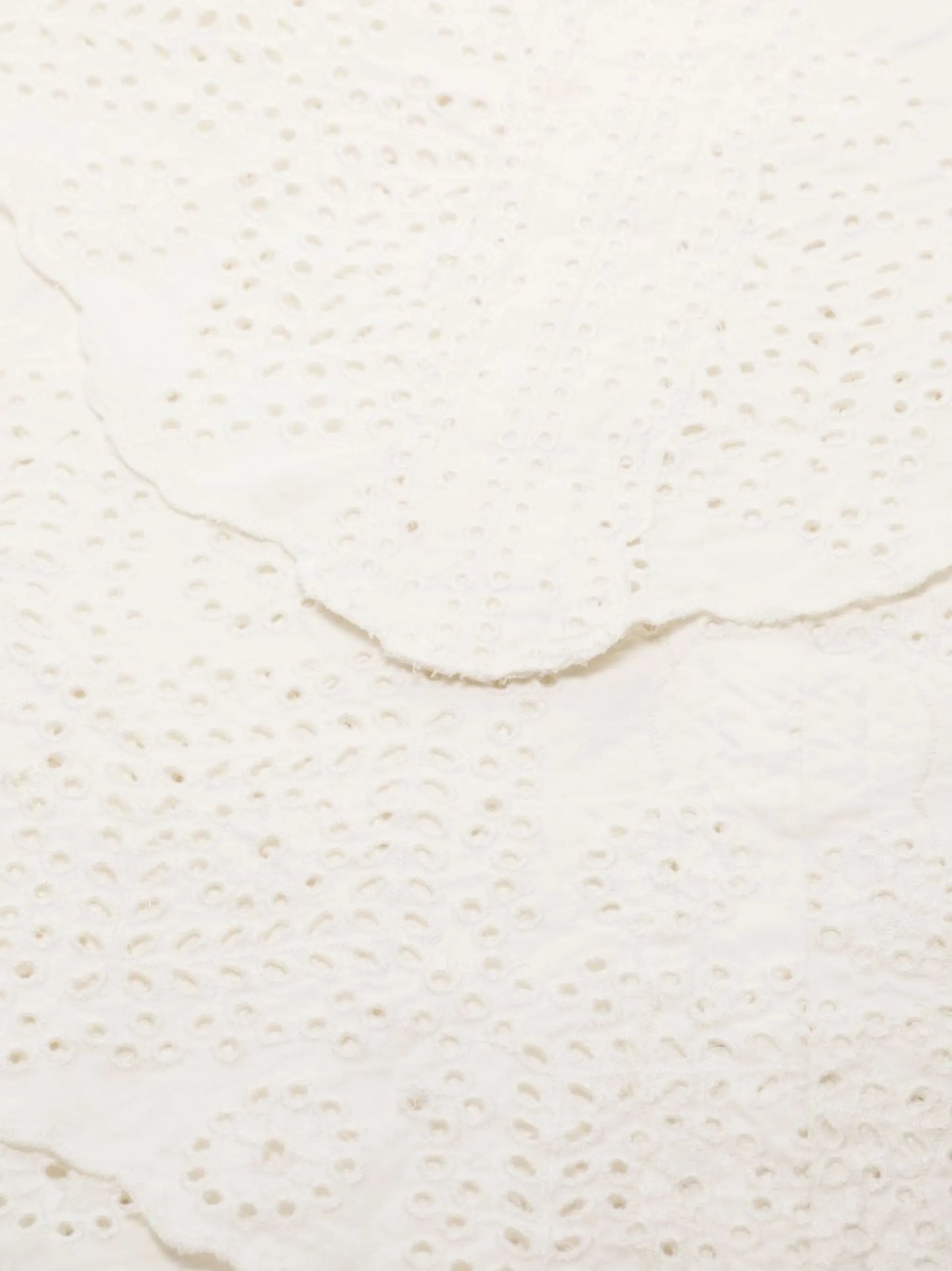 Vienne eyelet-embellished tablecloth