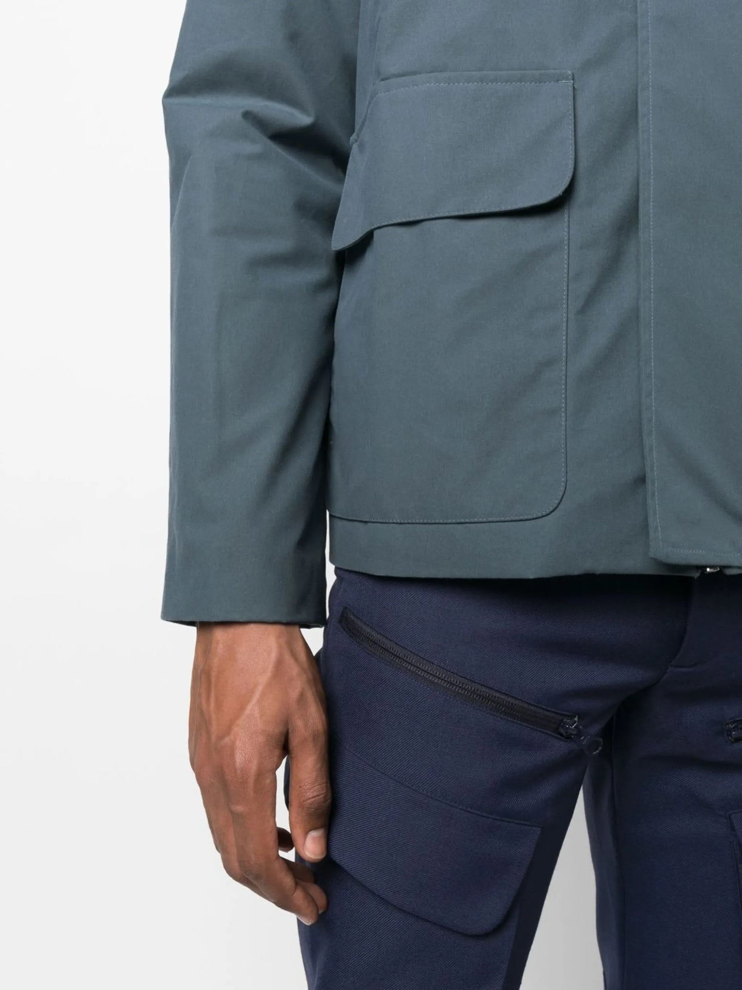 flap-pocket light jacket
