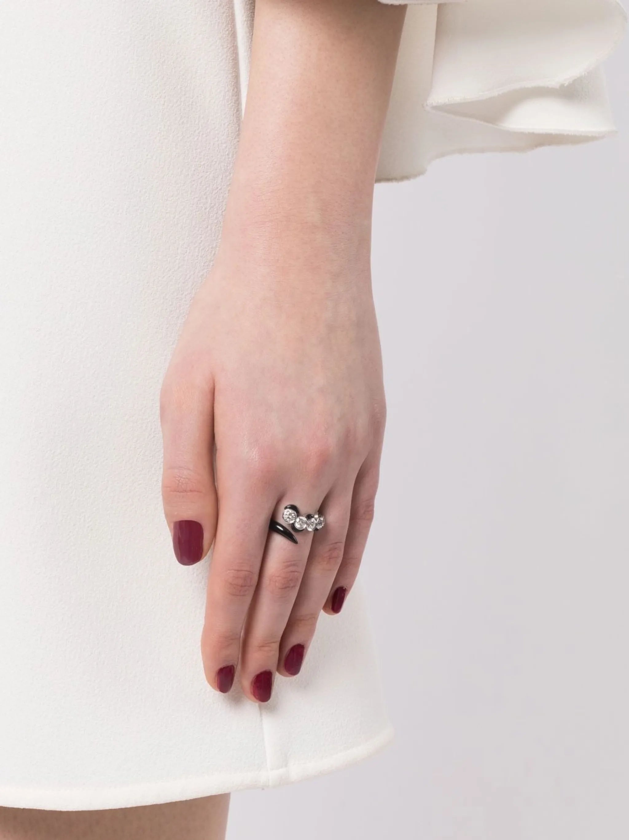 18kt white gold diamond and enamel ring