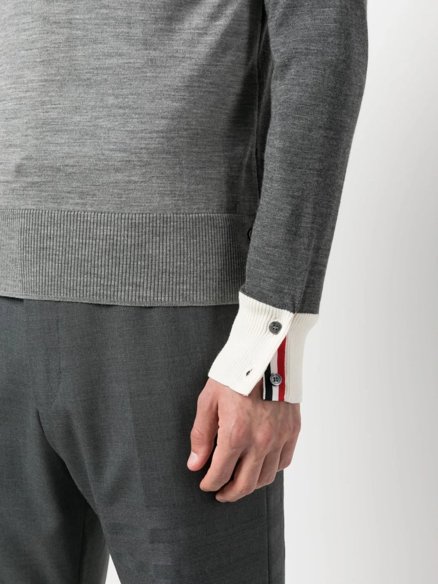 contrast-panel jumper
