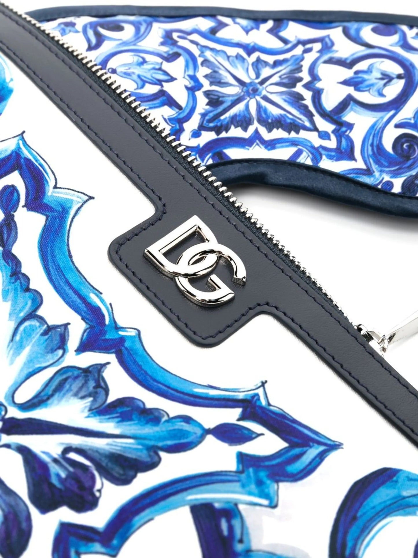 slipper-eye mask travel set