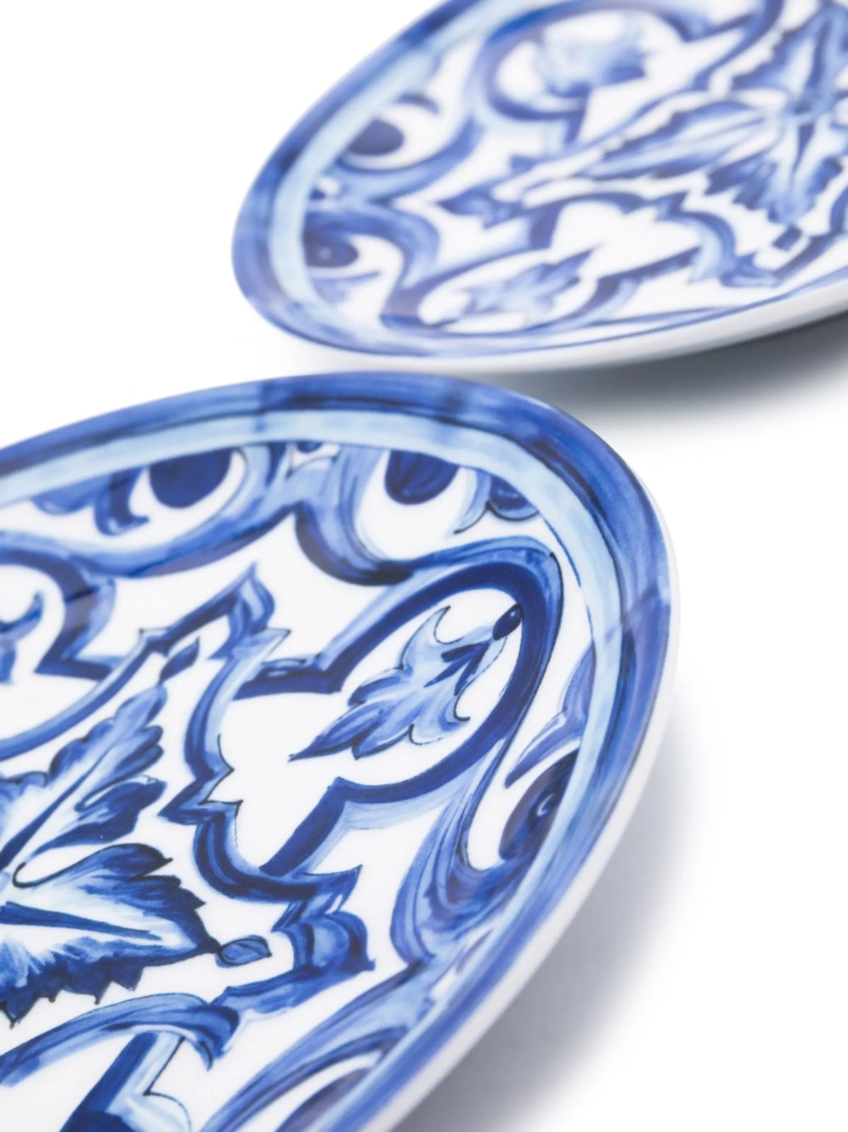 Set 2 porcelain dessert plates