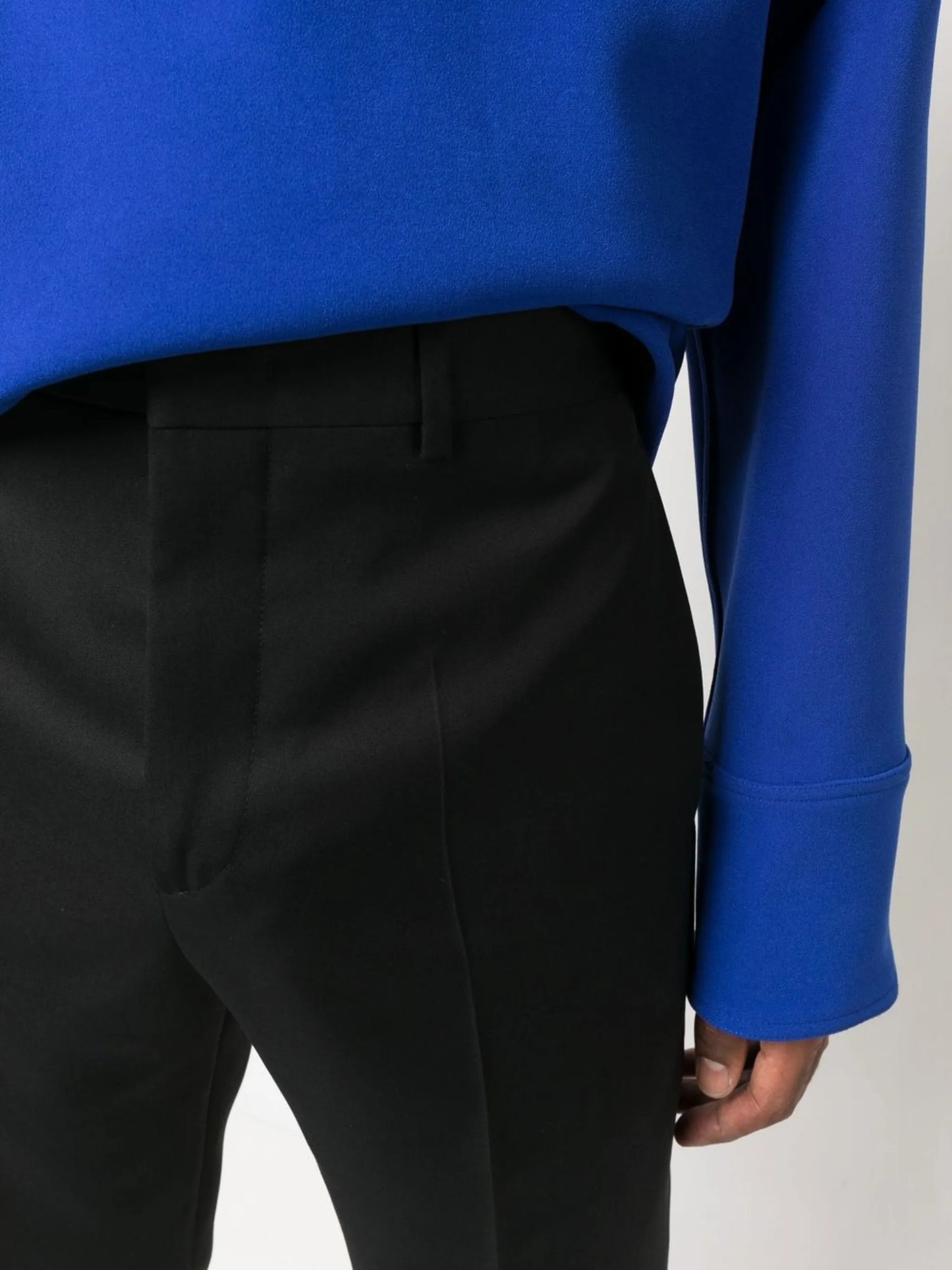 slim-fit single-breasted suit