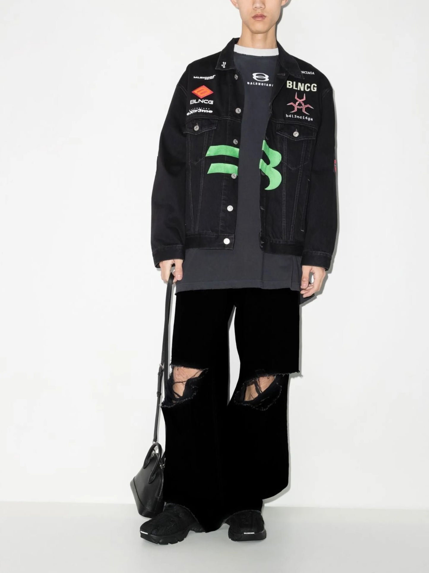 Destroyed wide-leg jeans