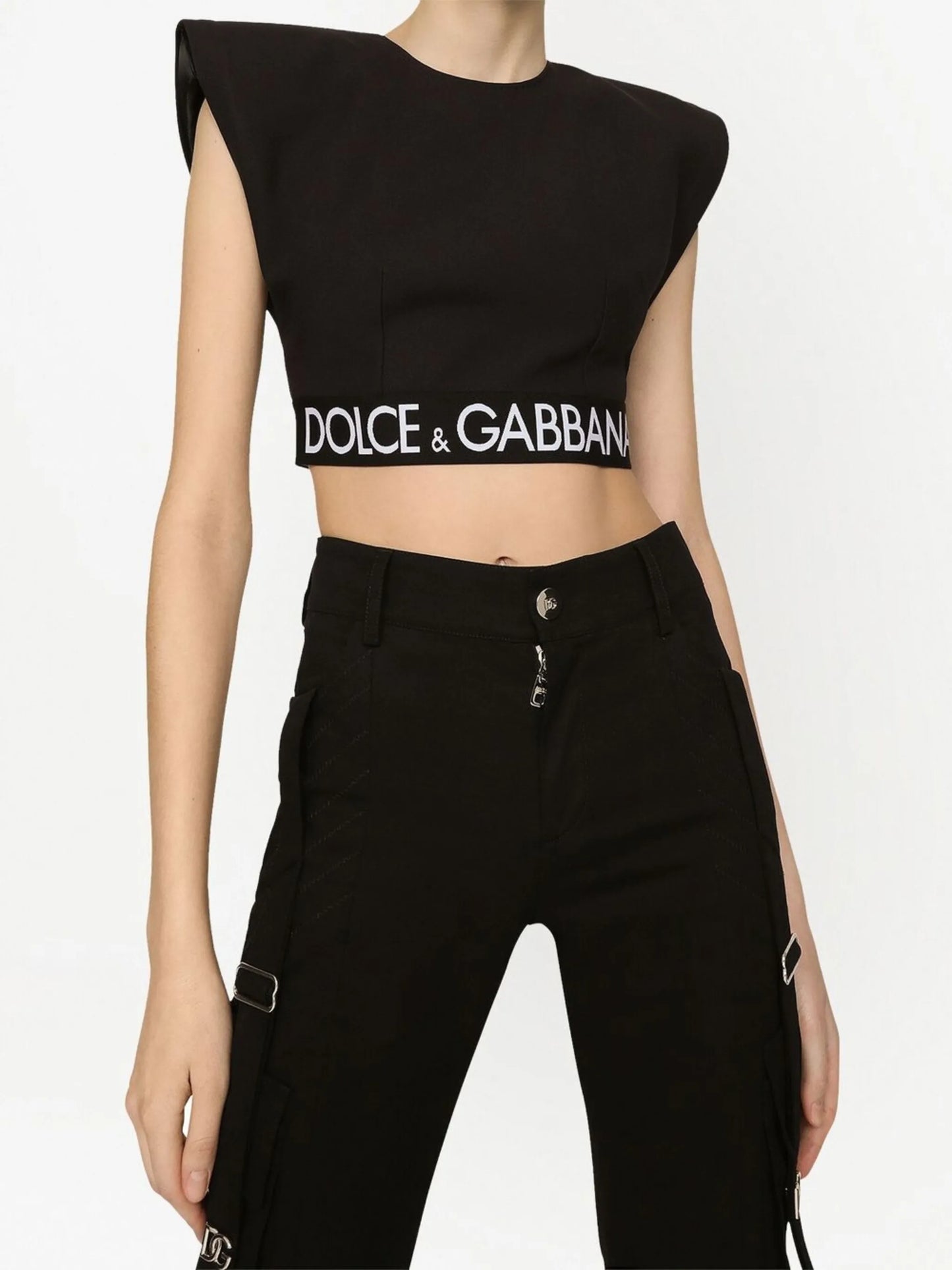 sleeveless cropped top