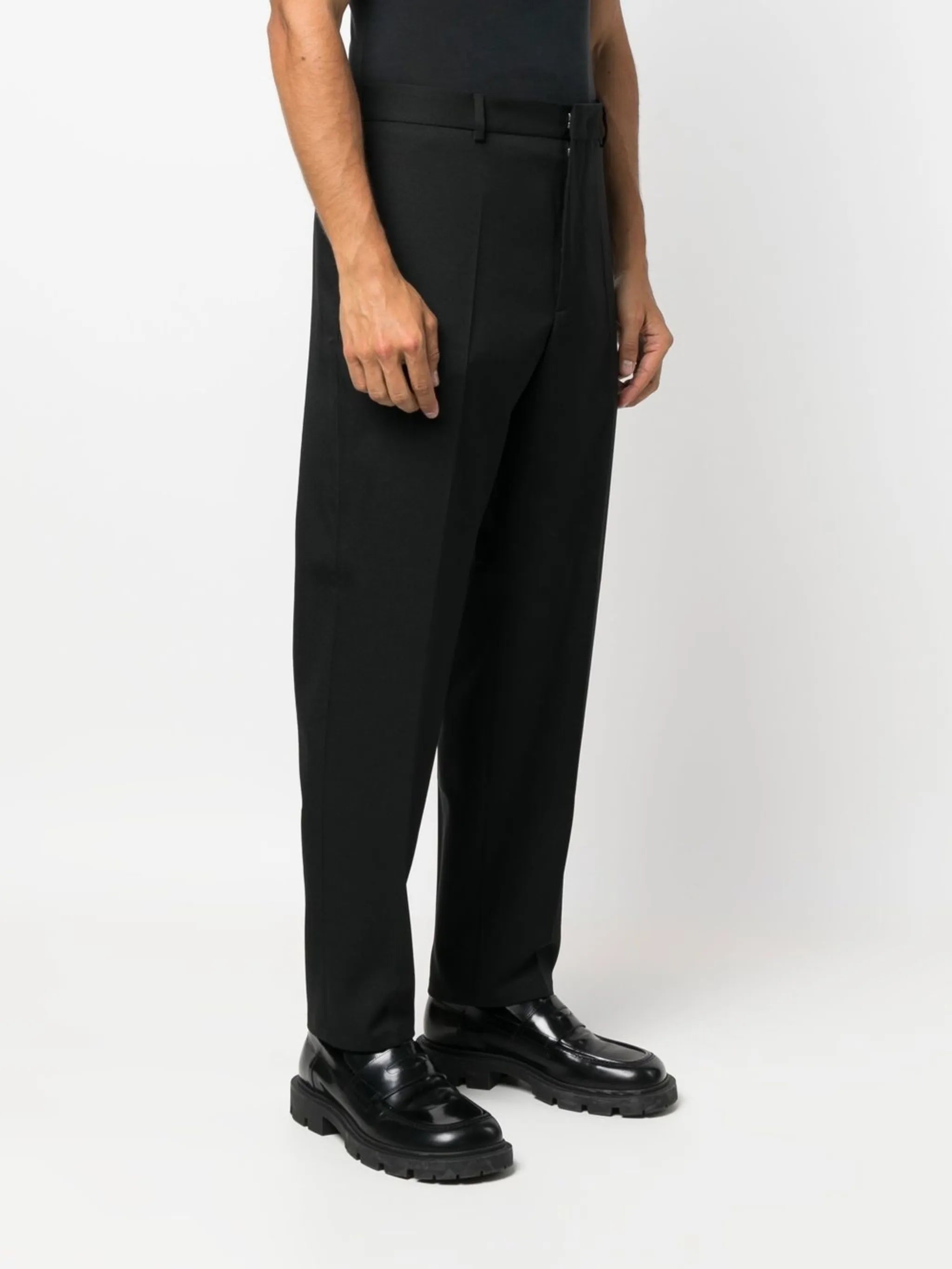 straight-leg tailored trousers