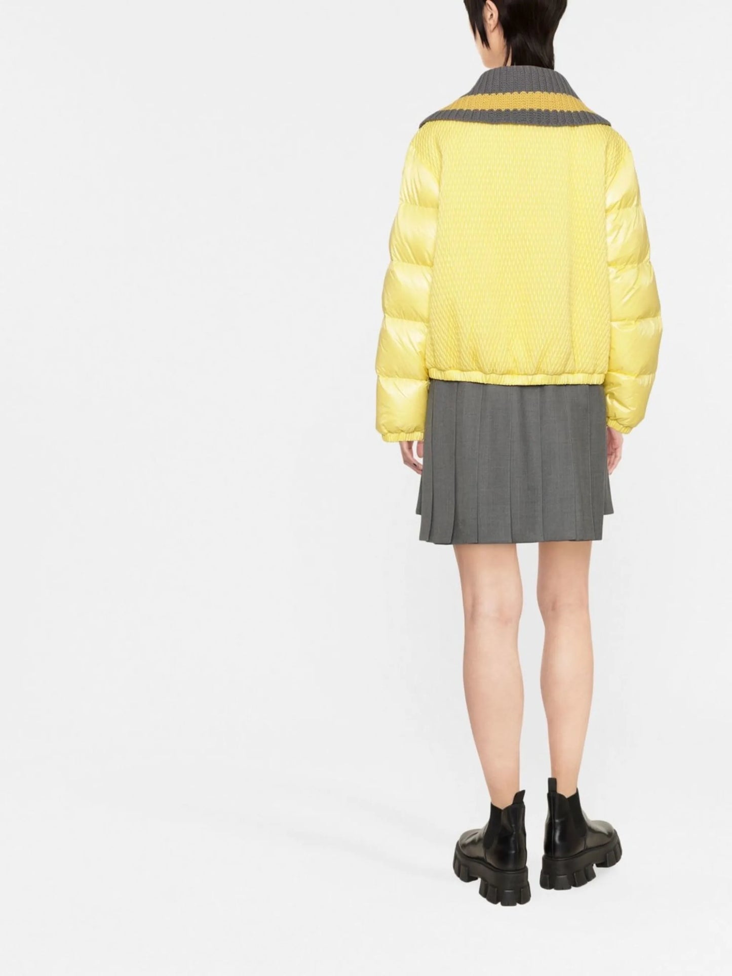 Apront short down jacket