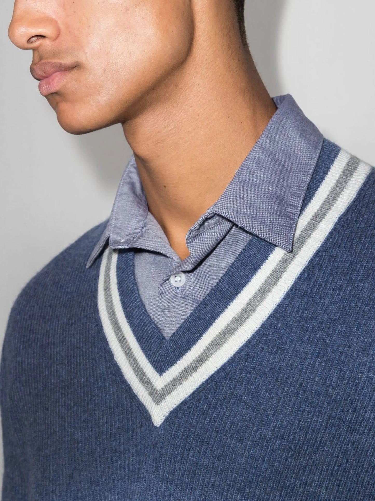V-neck cashmere jumper