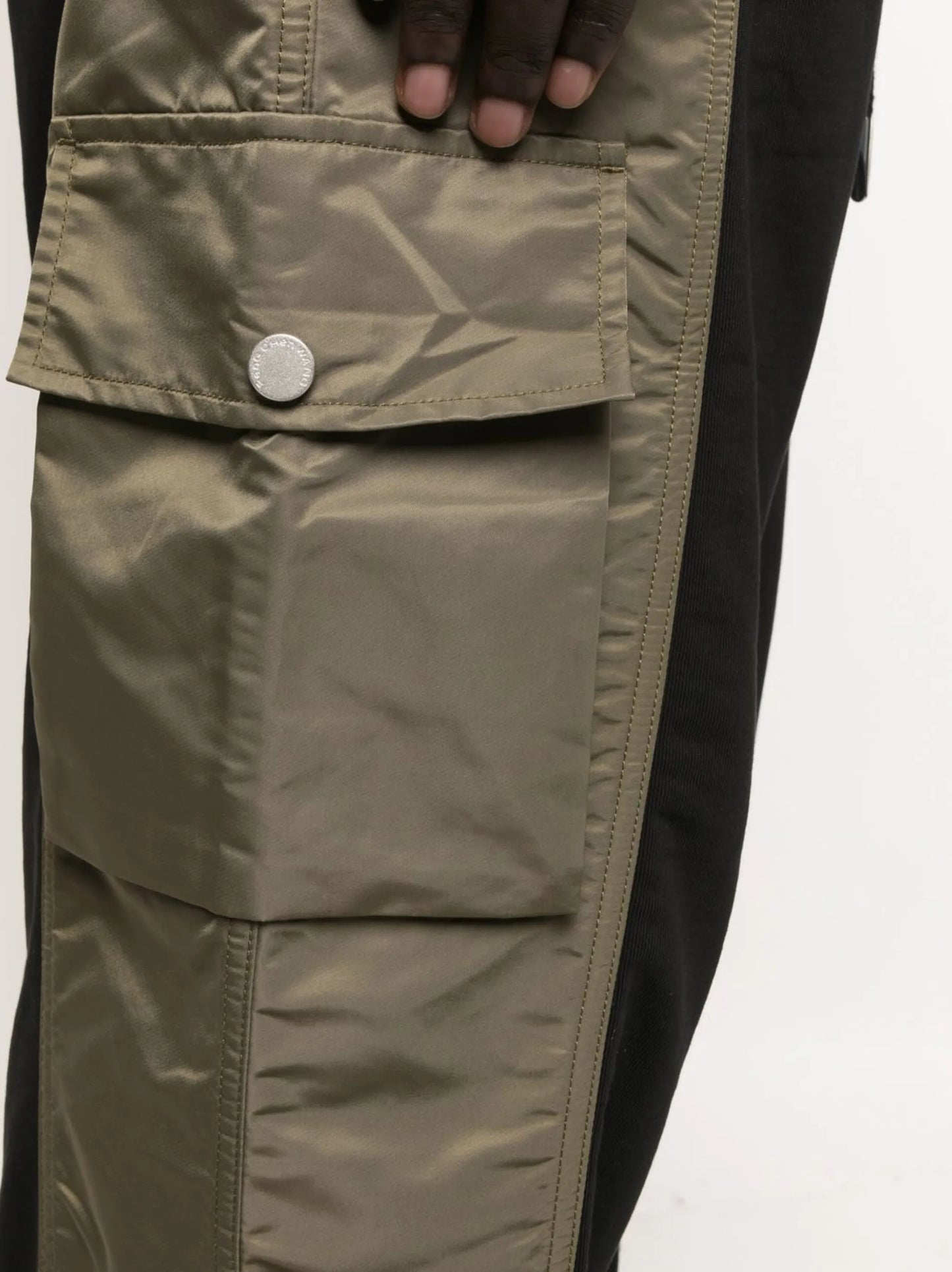 contrast straight-leg cargo trousers
