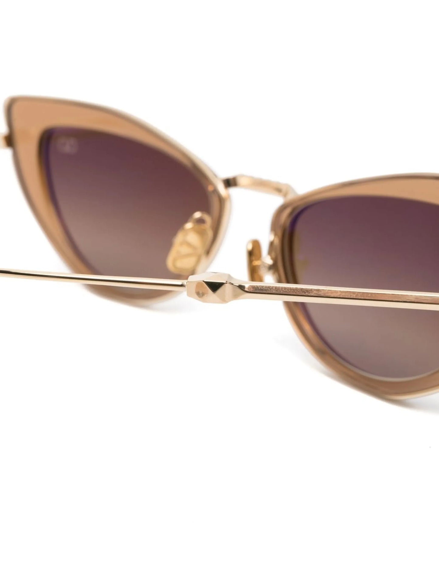 cat-eye sunglasses