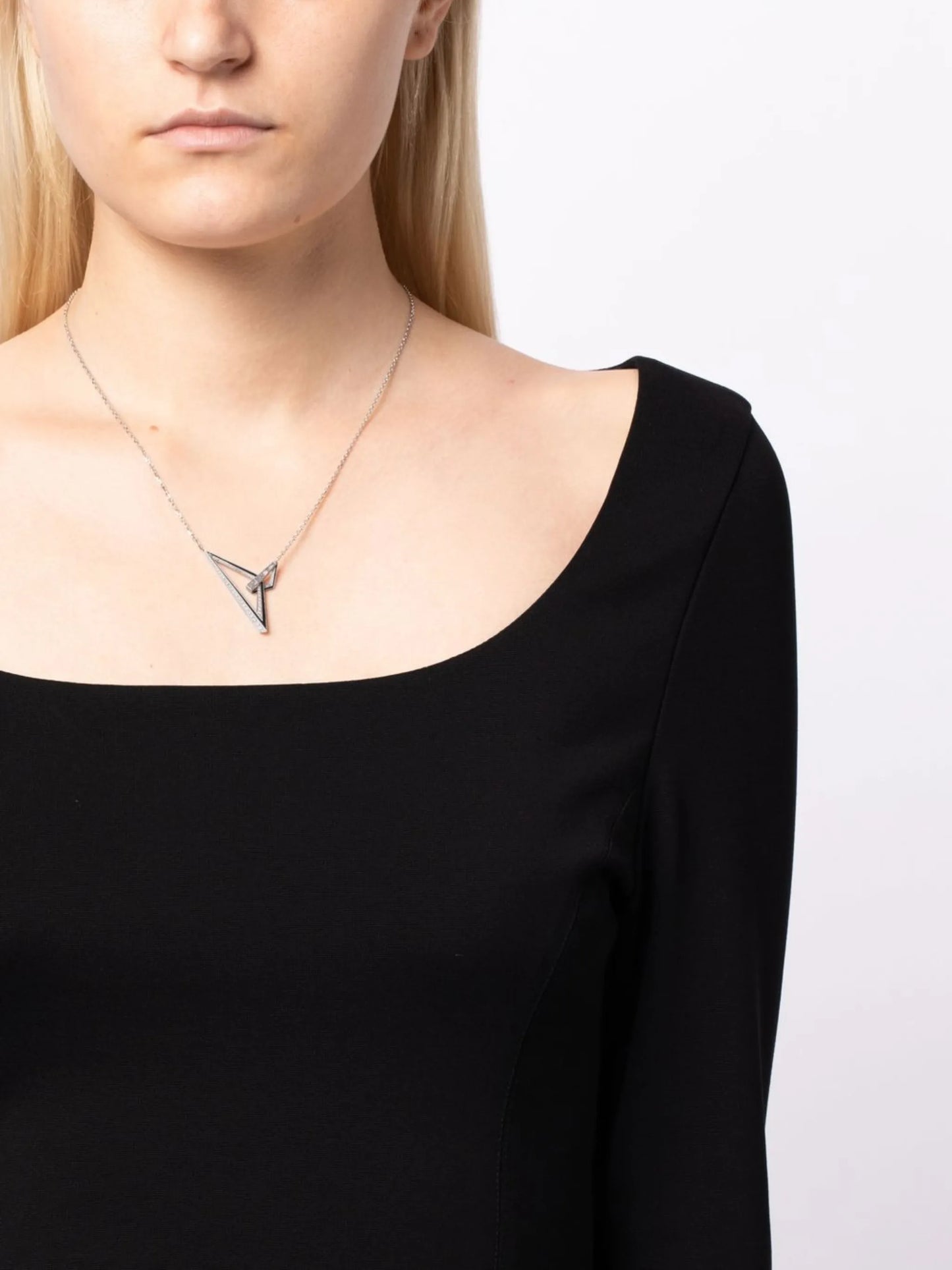 18kt white gold Vertigo Obtuse diamond pendant necklace