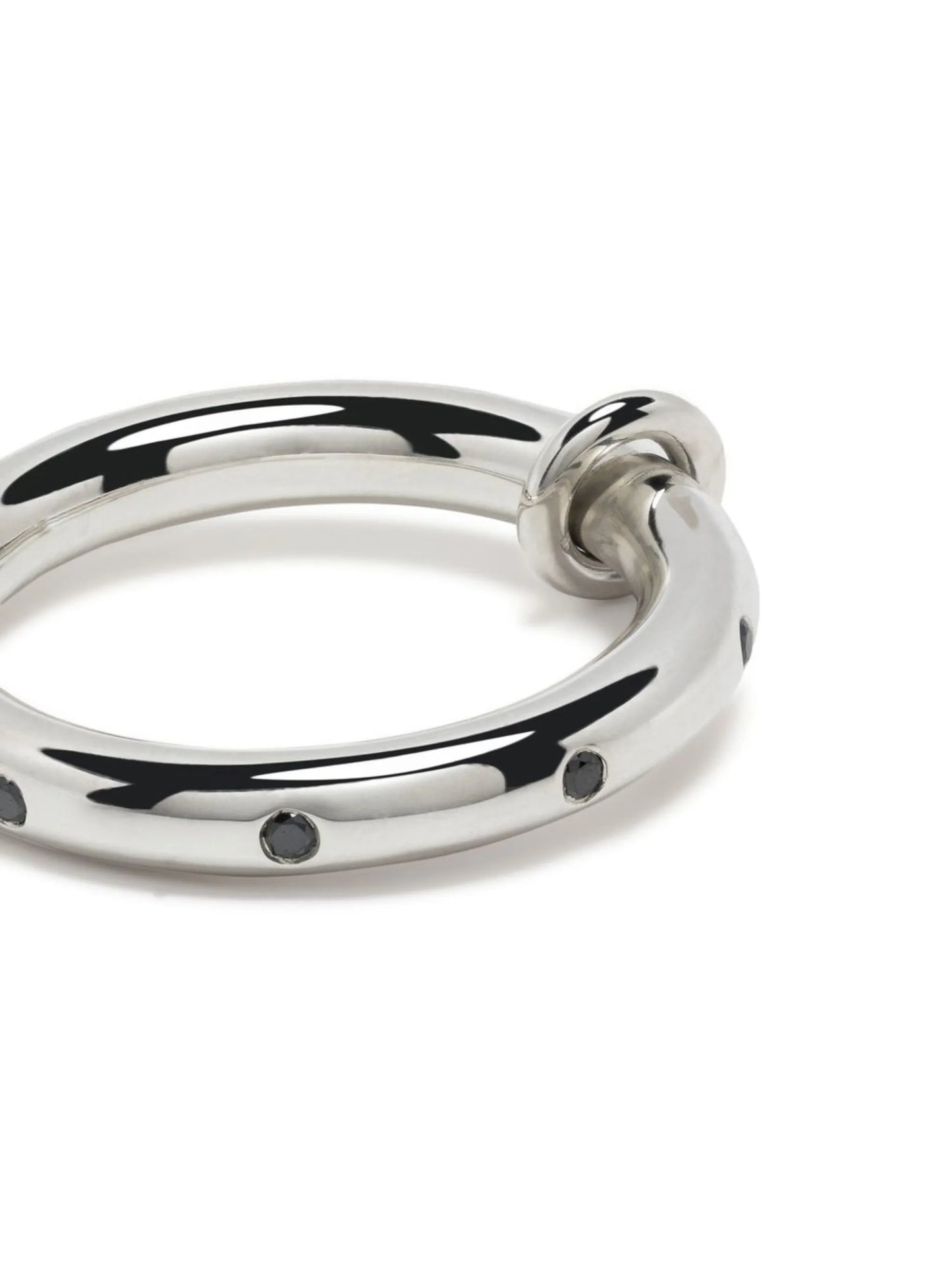 Ovio Noir diamond ring
