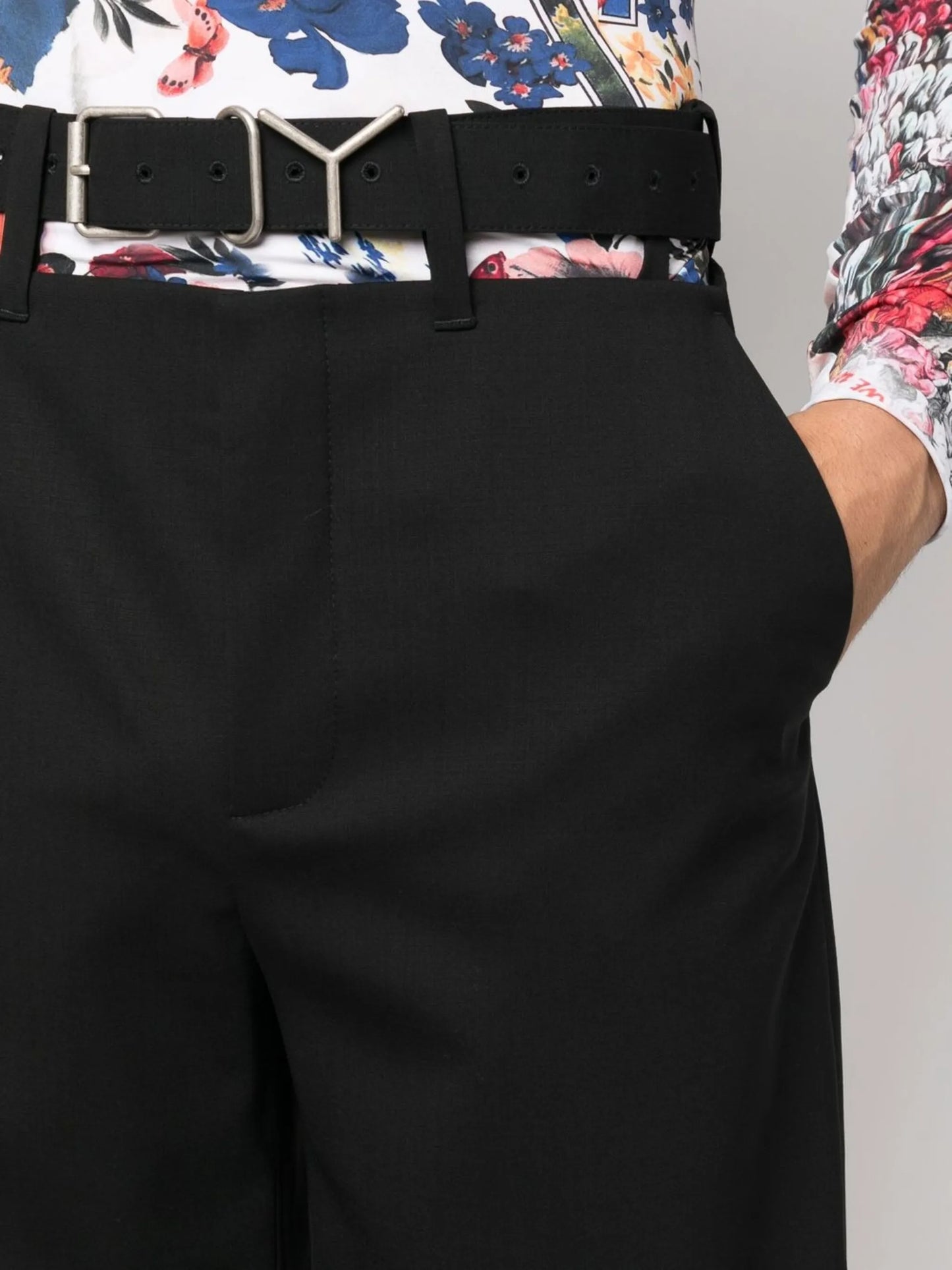 Y-belt wide-leg trousers