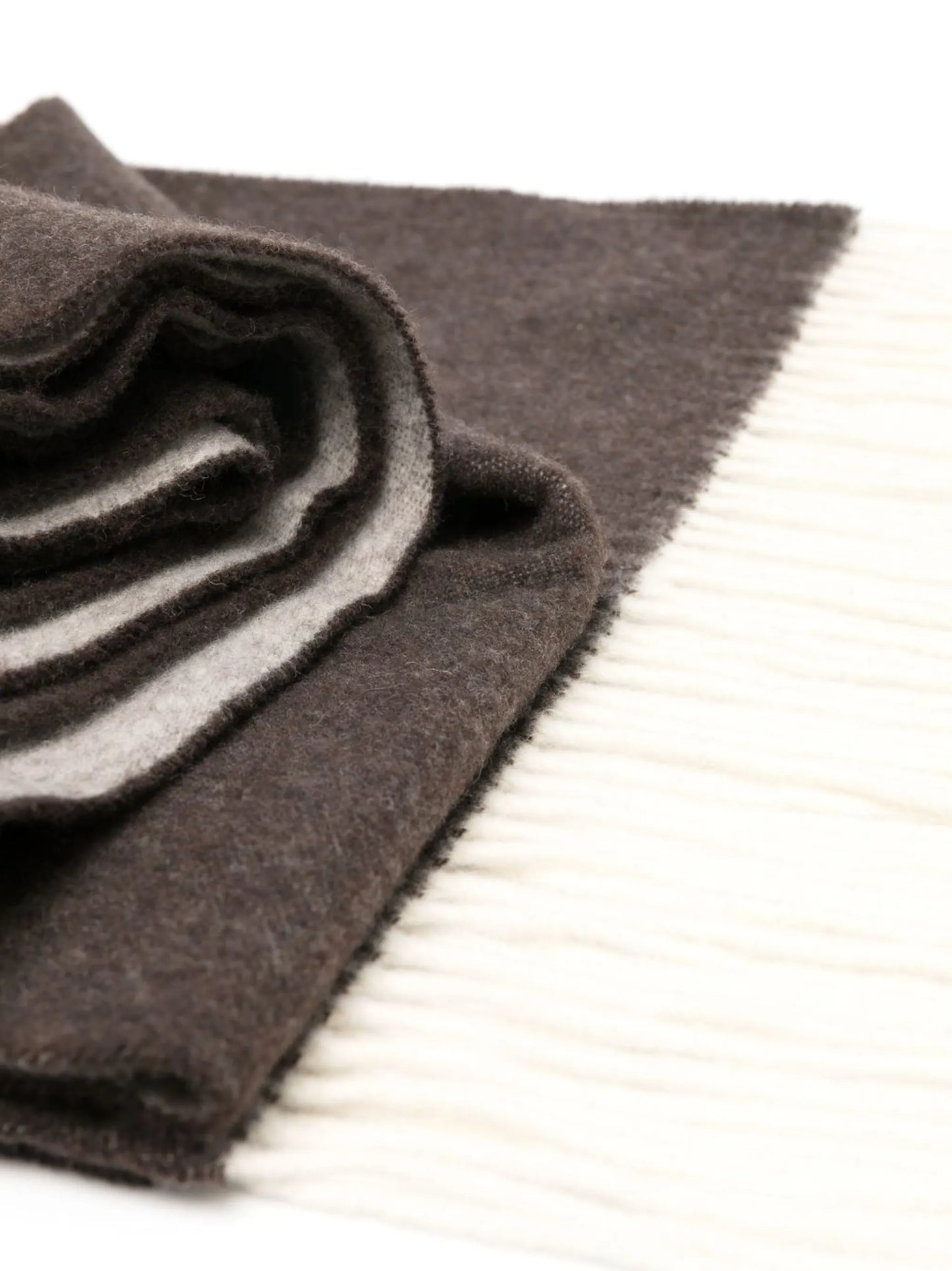 embroidered-logo fringed scarf