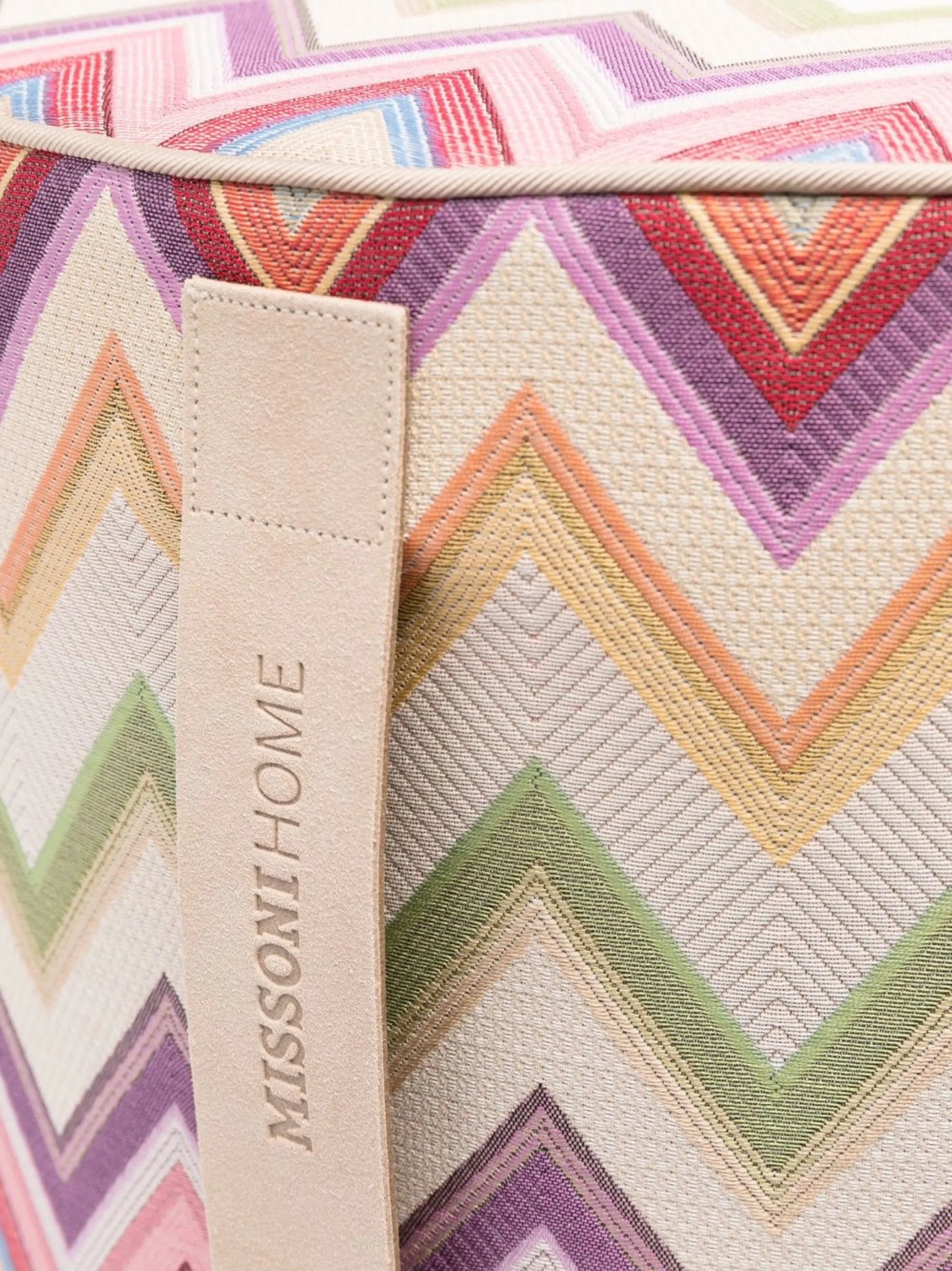 zigzag-pattern foot stool