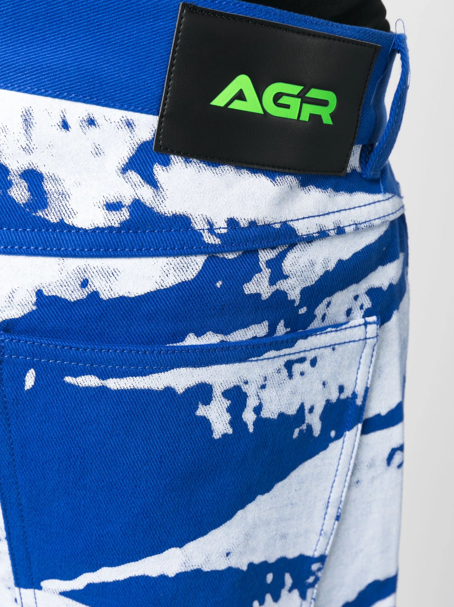 Trustworthy printed wide-leg jeans