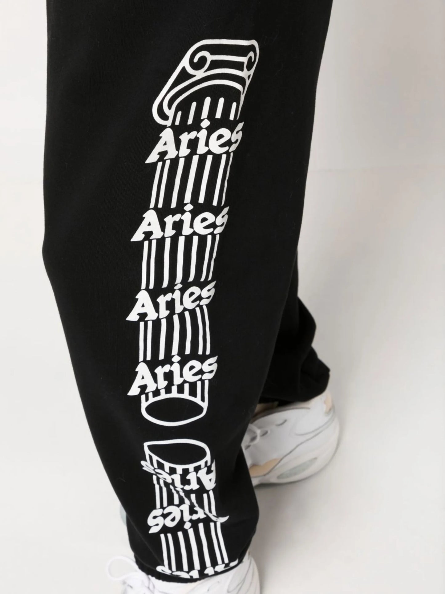 Column logo-print sweatpants