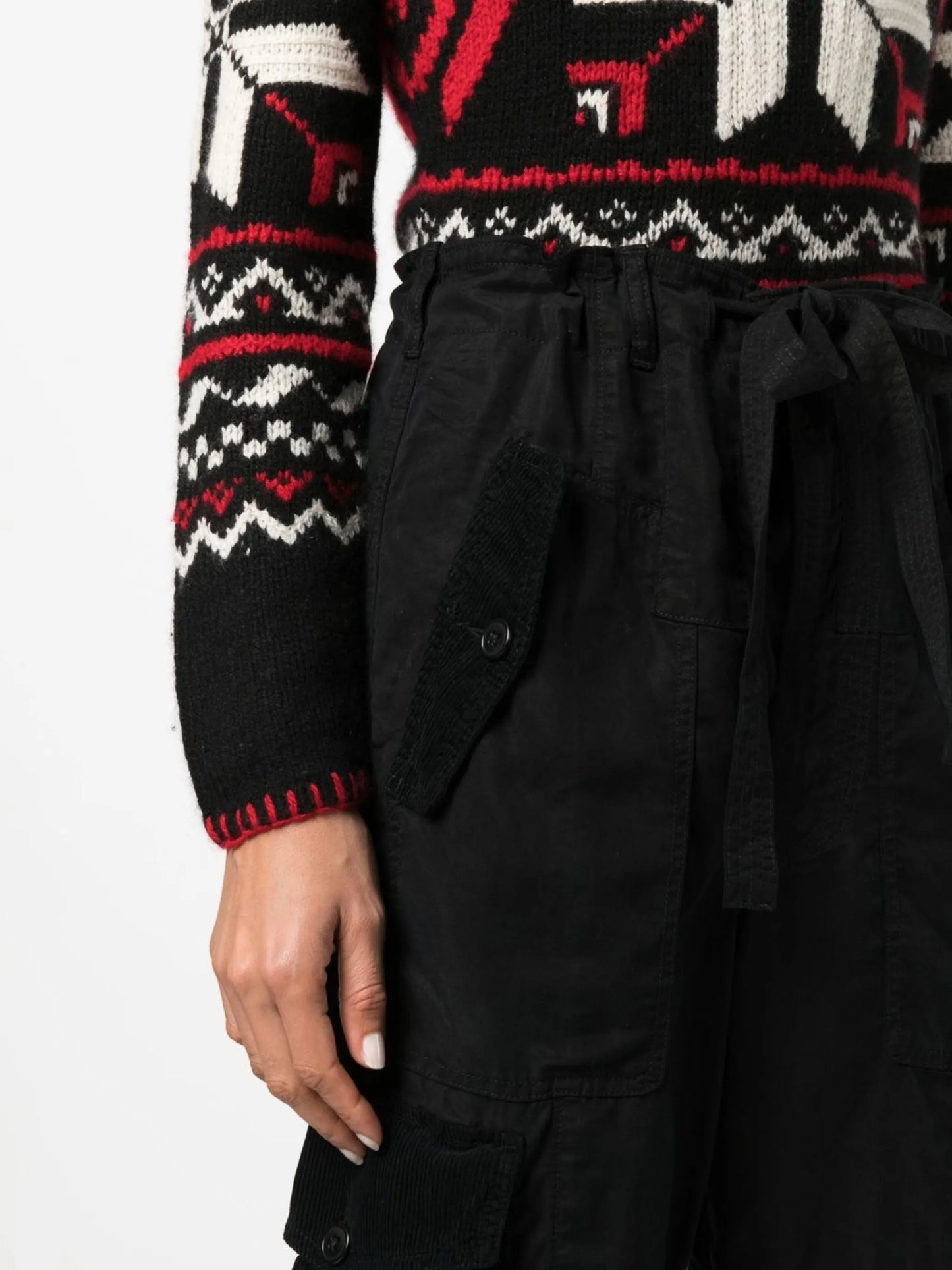 cropped-leg cargo trousers