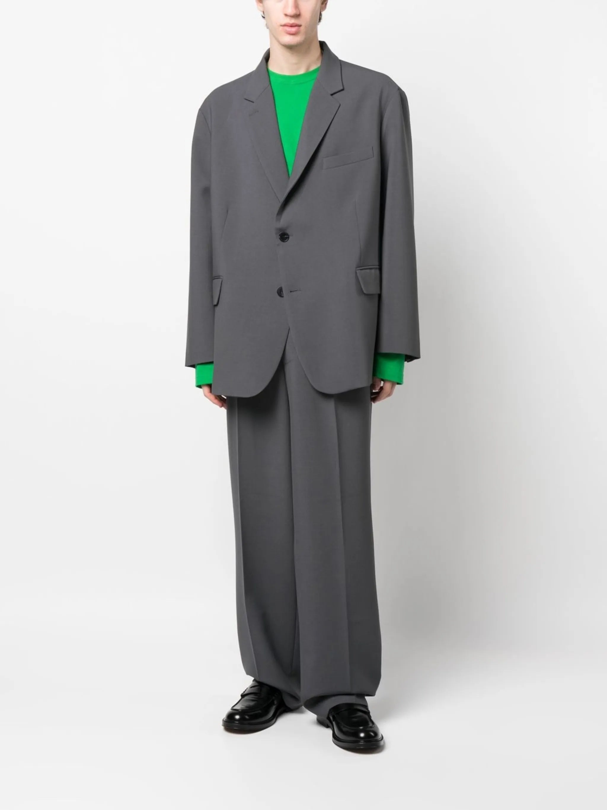 boxy single-breasted blazer