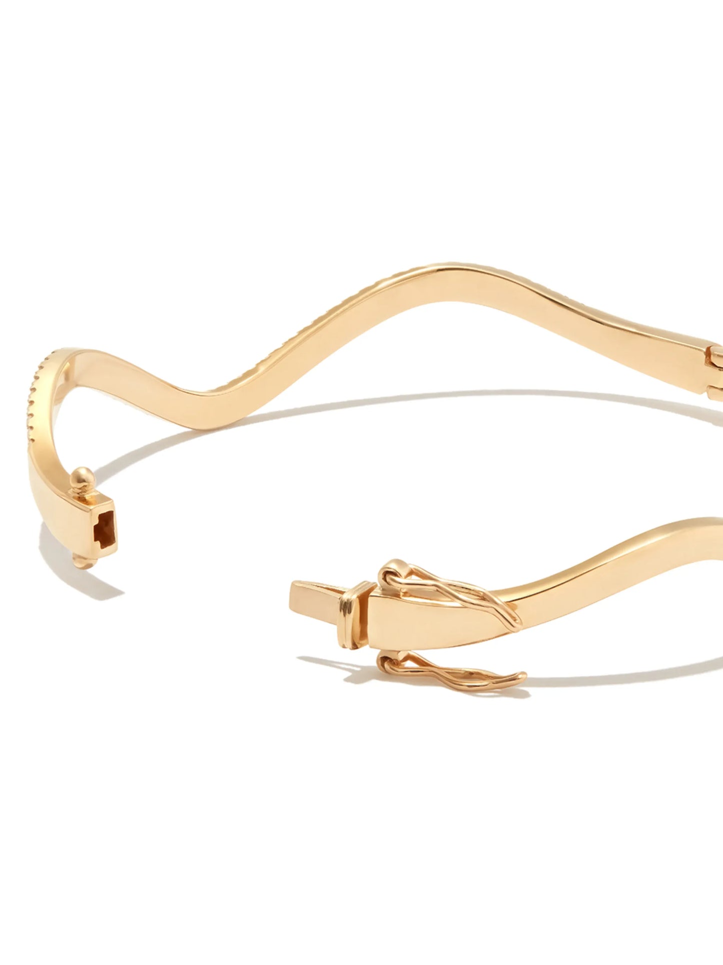 14kt yellow gold Wave diamond bangle