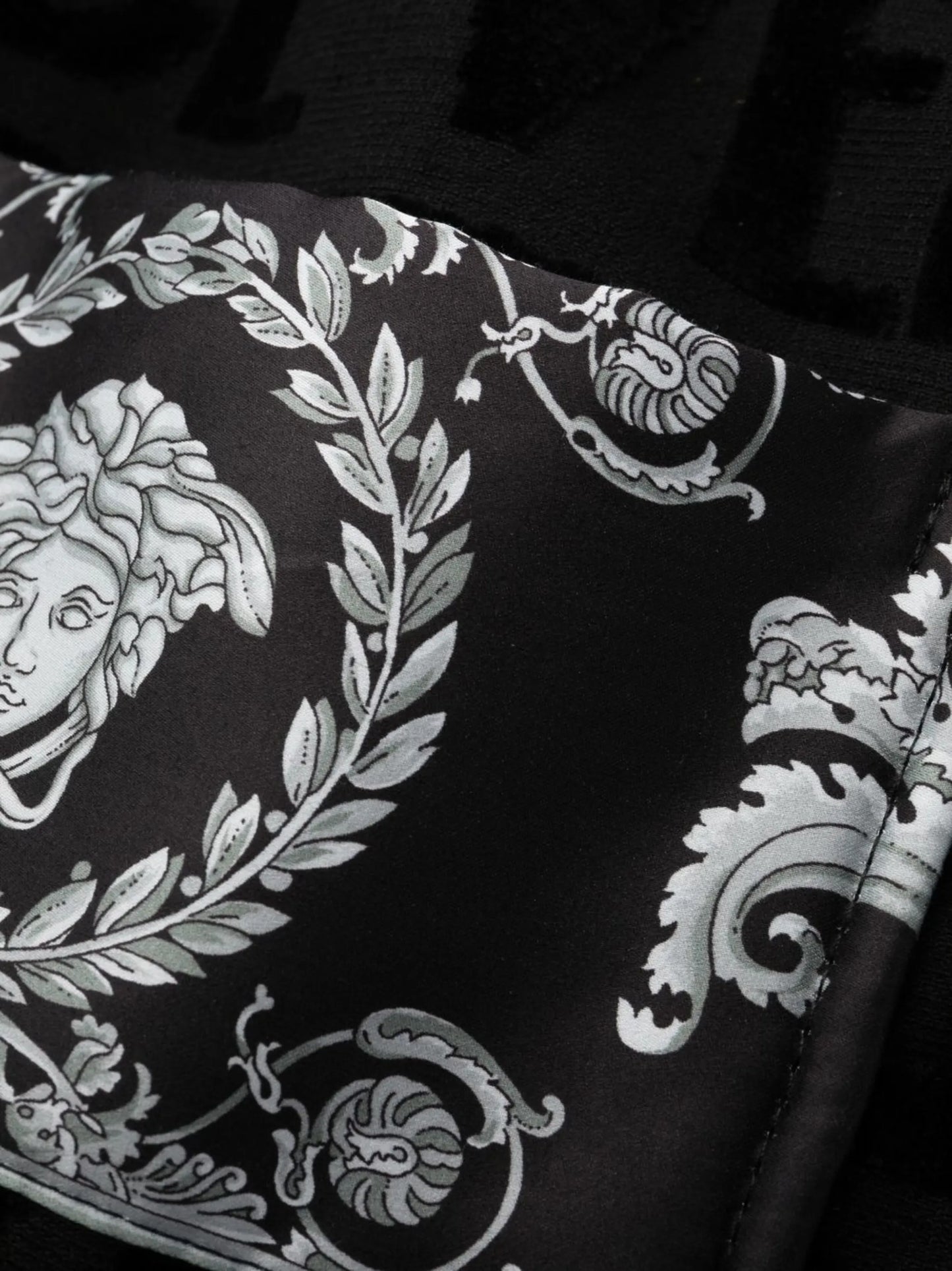 I Love Baroque bathrobe