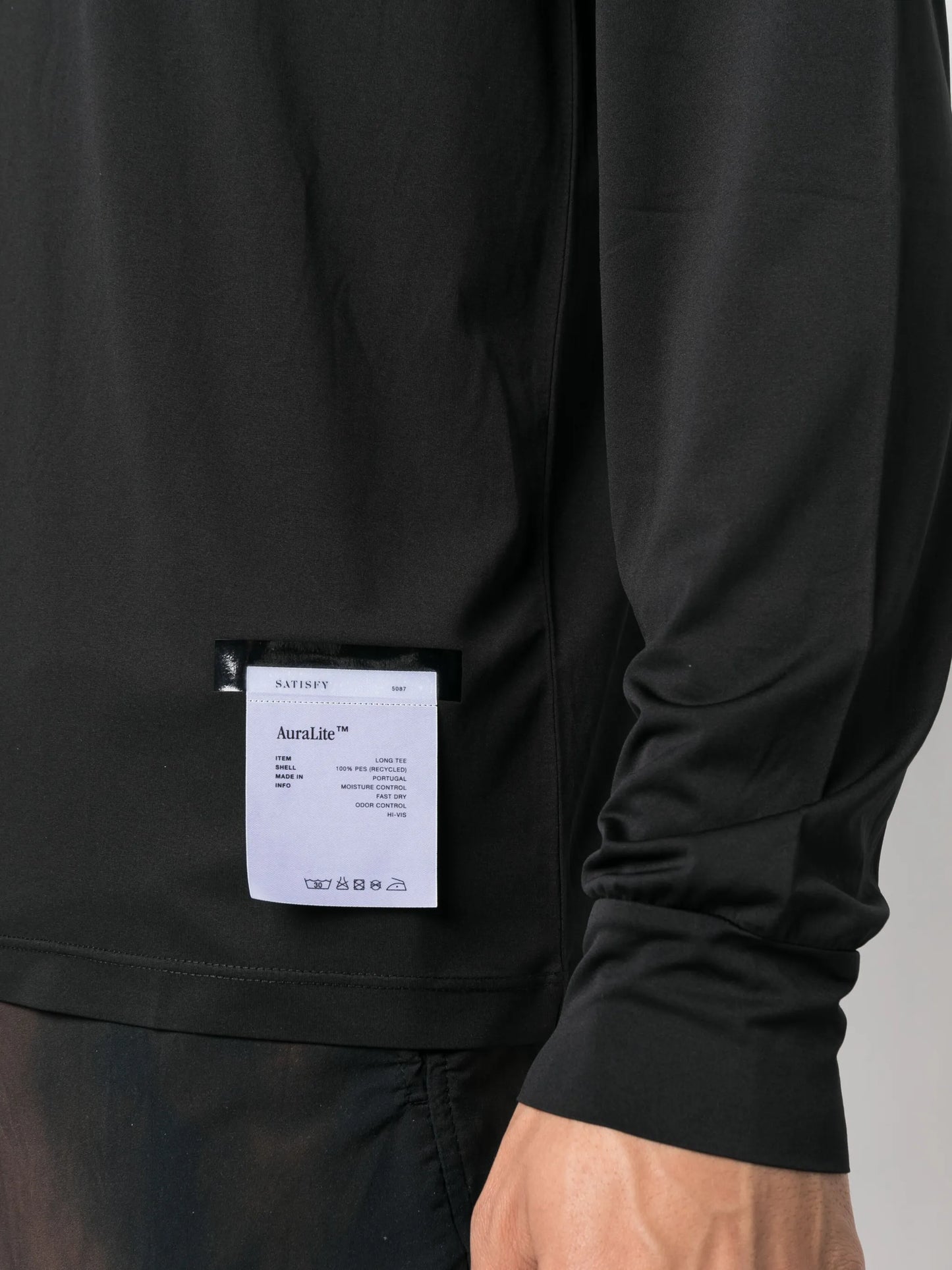 AuraLite™ long-sleeve T-shirt