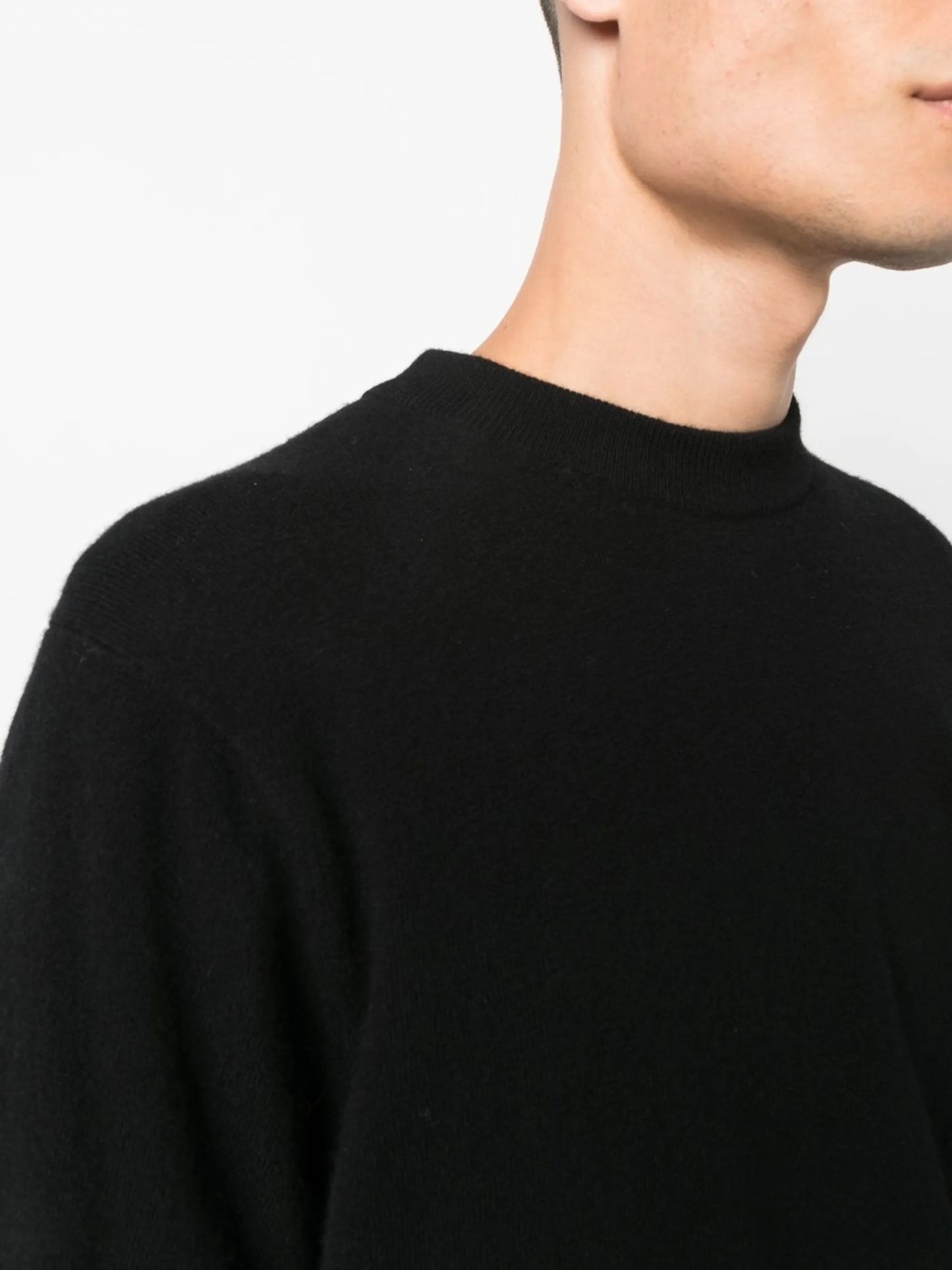 crew-neck long-sleeve jumper