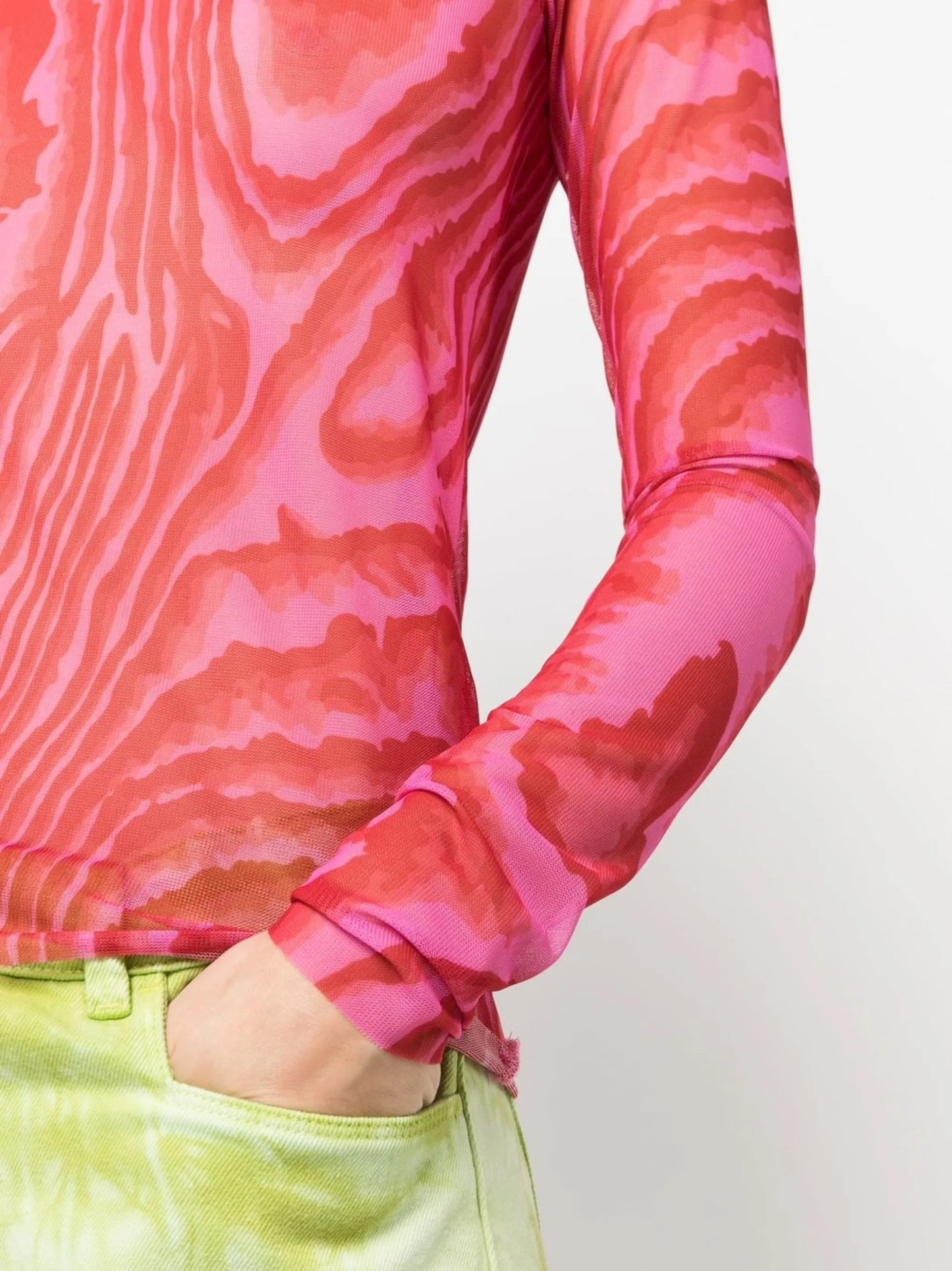 abstract-pattern recycled mesh top