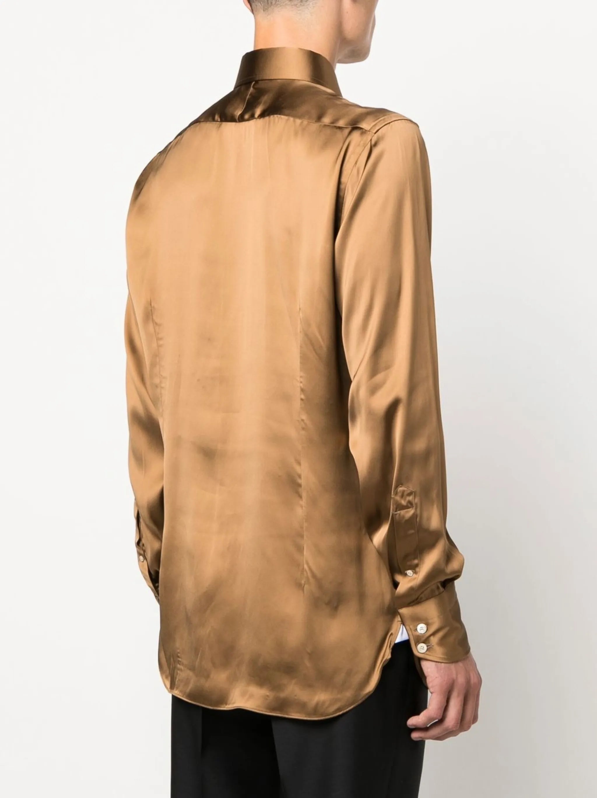 fitted-cuff shirt