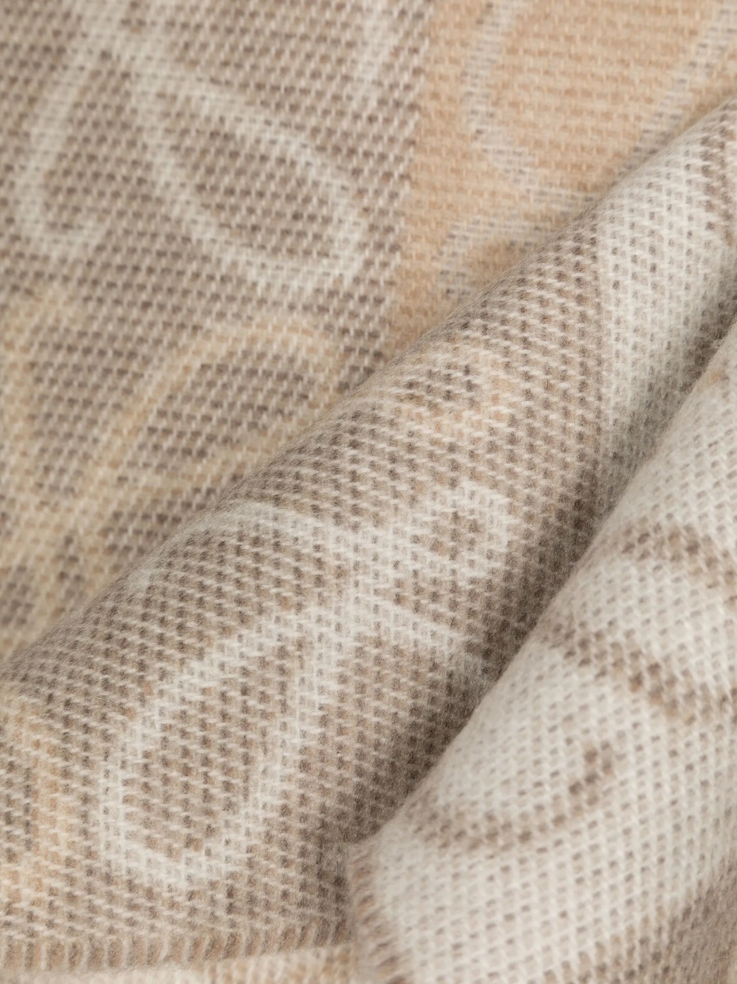 intarsia-knit logo scarf