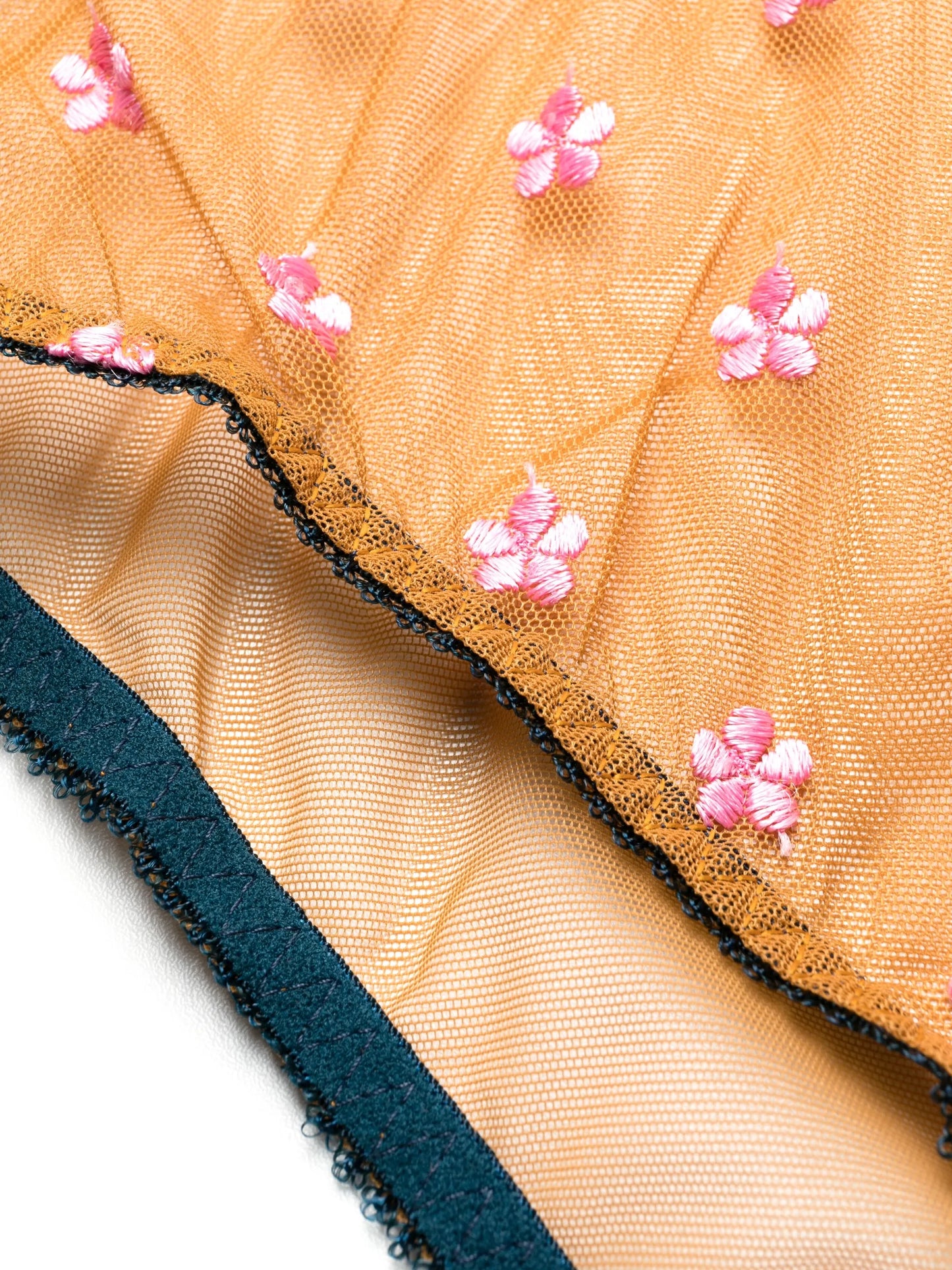 floral-embroidery breif