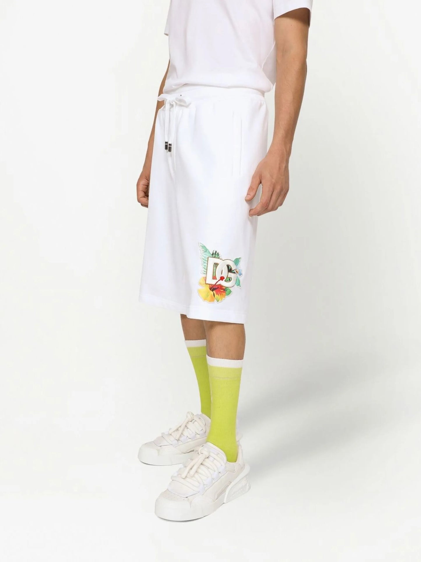 embroidered-logo drawstring shorts